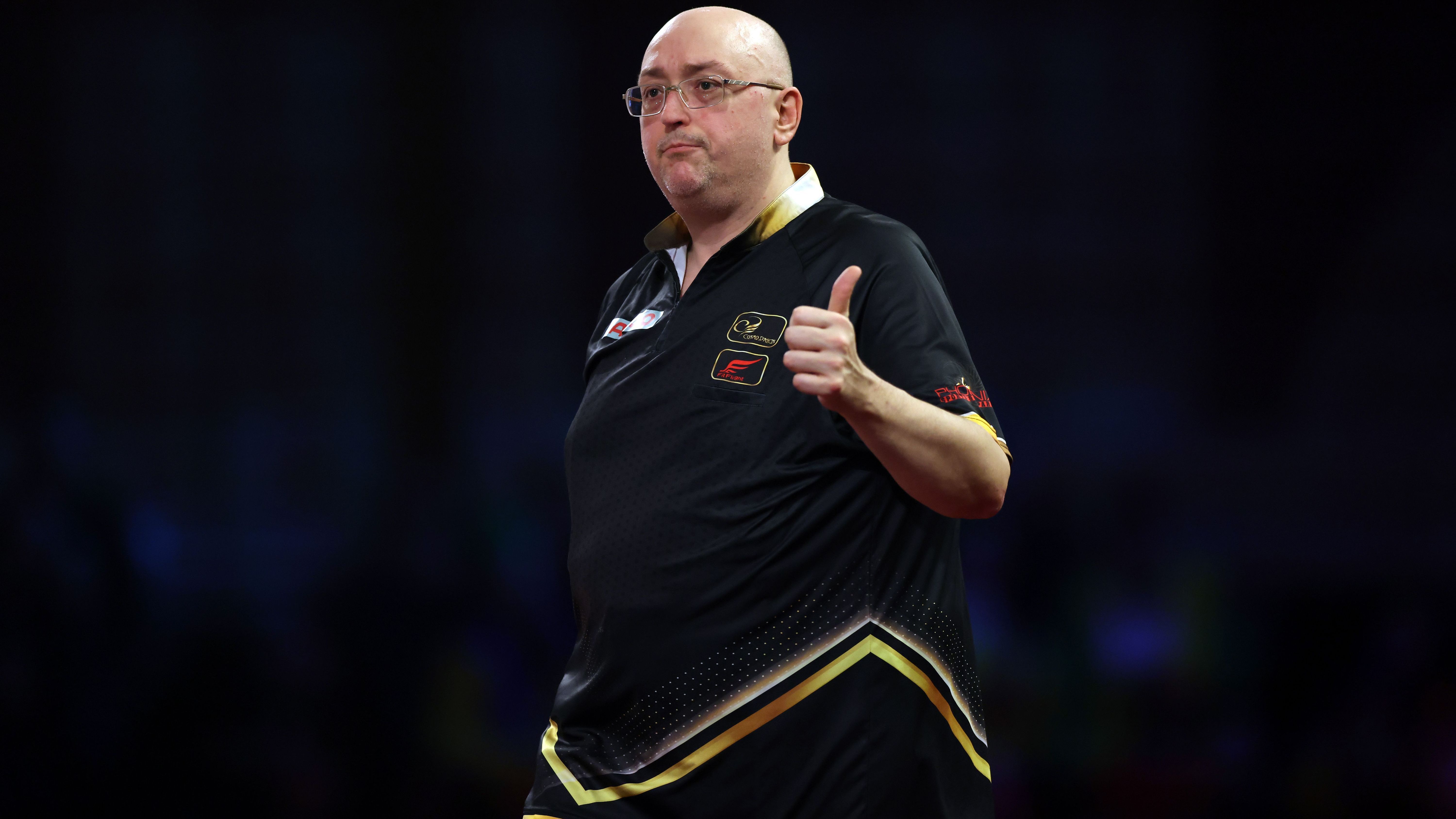 <strong>Platz 18: Andrew Gilding (ENG)</strong><br>- Preisgeld in Pfund: 363.500<br>- Veränderung im Vergleich zu unmittelbar nach der WM: +-0