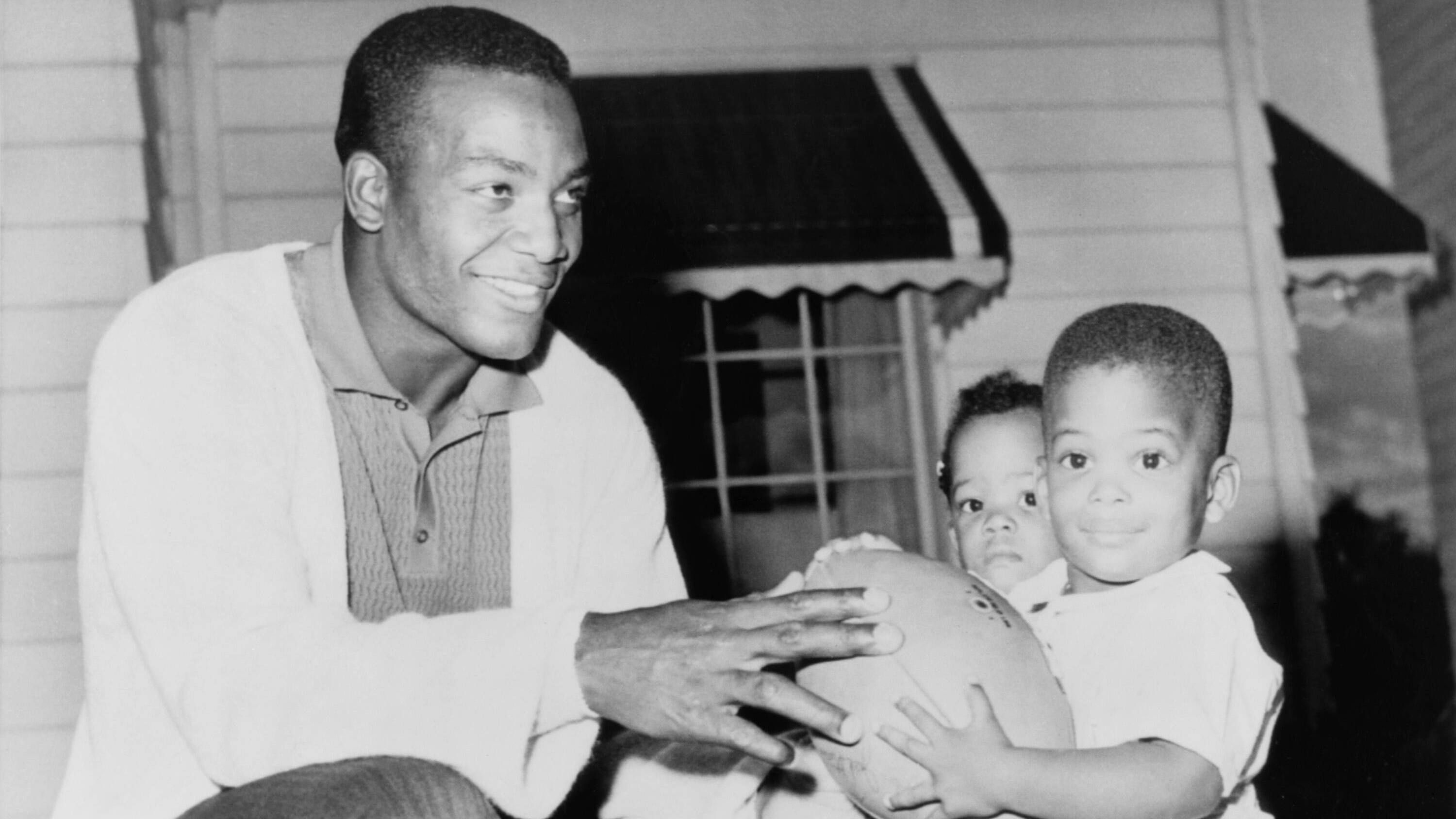 
                <strong>Cleveland Browns: Jim Brown</strong><br>
                Erzielte Touchdowns: 126Position: Running Back
              