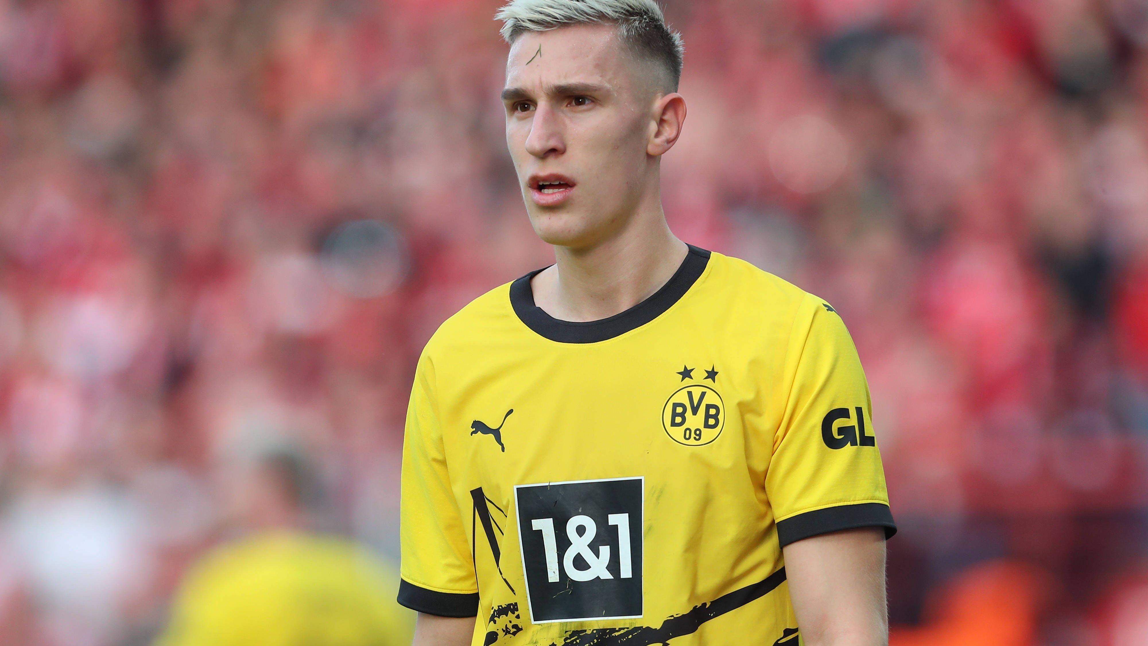 <strong>Platz 15 (geteilt): Nico Schlotterbeck</strong><br>Verein: Borussia Dortmund<br>Marktwertentwicklung: -5 Millionen Euro (-14,3%)<br>Aktueller Marktwert: 30 Millionen Euro