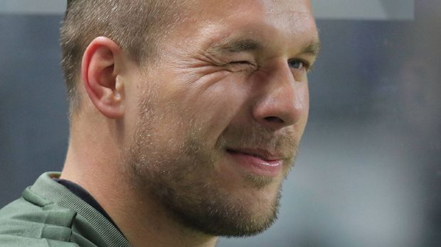 
                <strong>Lukas Podolski</strong><br>
                Lukas Podolski: Der Offensivspieler von Galatasaray Istanbul durfte in der letzten Viertelstunde ran. War aber eher in der Defensive gefragt. ran-Note: Ohne Bewertung.
              