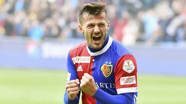 
                <strong>Super League: Albian Ajeti (FC Basel bzw. St. Gallen)</strong><br>
                Tore: 16Einsätze: 31Stand nach 35 von 36 Spielen
              