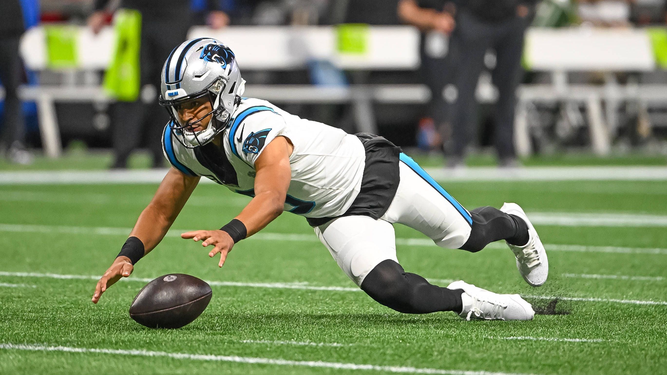 <strong>28. Platz (geteilt): Carolina Panthers</strong><br>Erzielte Interceptions: 18<br>Erzielte Fumbles: 10<br>Takeaways gesamt: 28<br><br>Kassierte Interceptions: 23<br>Kassierte Fumbles: 18<br>Giveaways gesamt: 41<br><br>Turnover-Differenz: -13