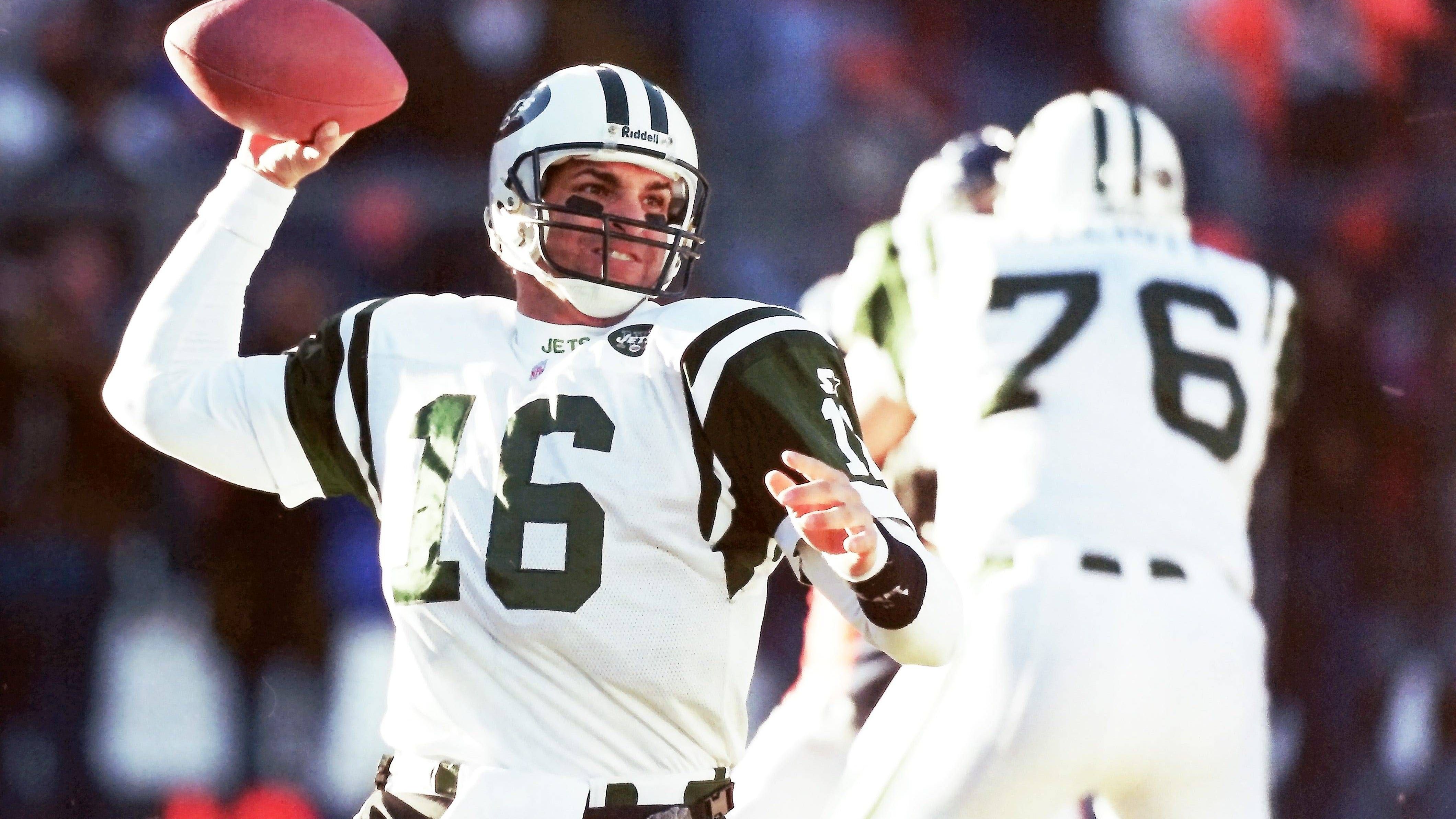 <strong>Platz 10: Vinny Testaverde (7 Teams, Quarterback)</strong><br>Tampa Bay Buccaneers (1987–1992) Cleveland Browns (1993–1995) Baltimore Ravens (1996–1997) New York Jets (1998–2003) Dallas Cowboys (2004) New York Jets (2005) New England Patriots (2006) Carolina Panthers (2007)