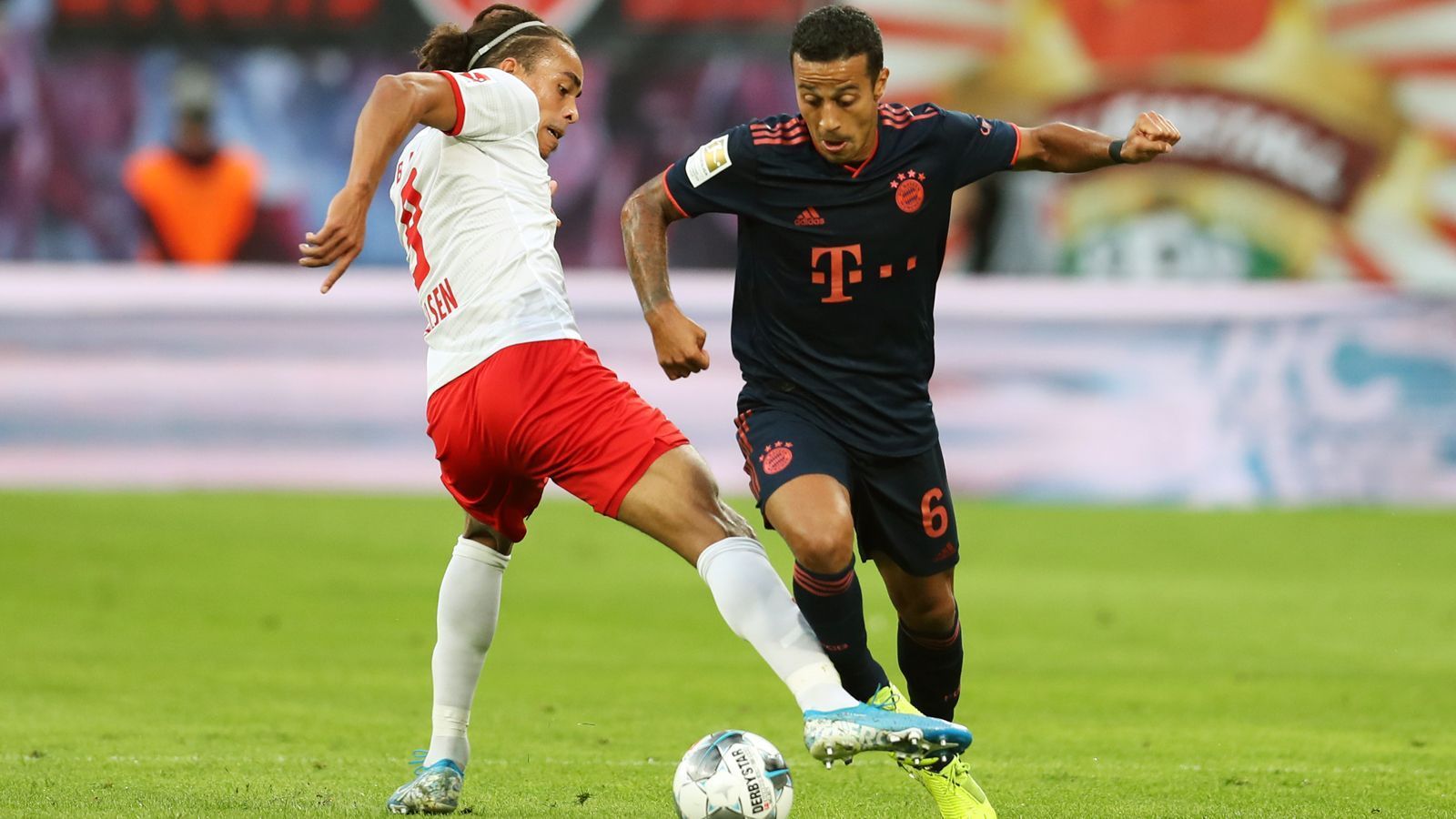 
                <strong>Thiago</strong><br>
                Hat in den ersten 45 Minuten eigentlich alles im Griff. Eigentlich, denn in der Nachspielzeit der ersten Hälfte spielt der Spanier den entscheidenden Fehlpass, bevor Poulsen den Elfmeter rausholt. In der zweiten Halbzeit spielt Thiago seine Rolle als Ballverteiler gut und leitet viele Angriffe der Bayern mit seinen präzisen Pässen ein. ran-Note: 3
              