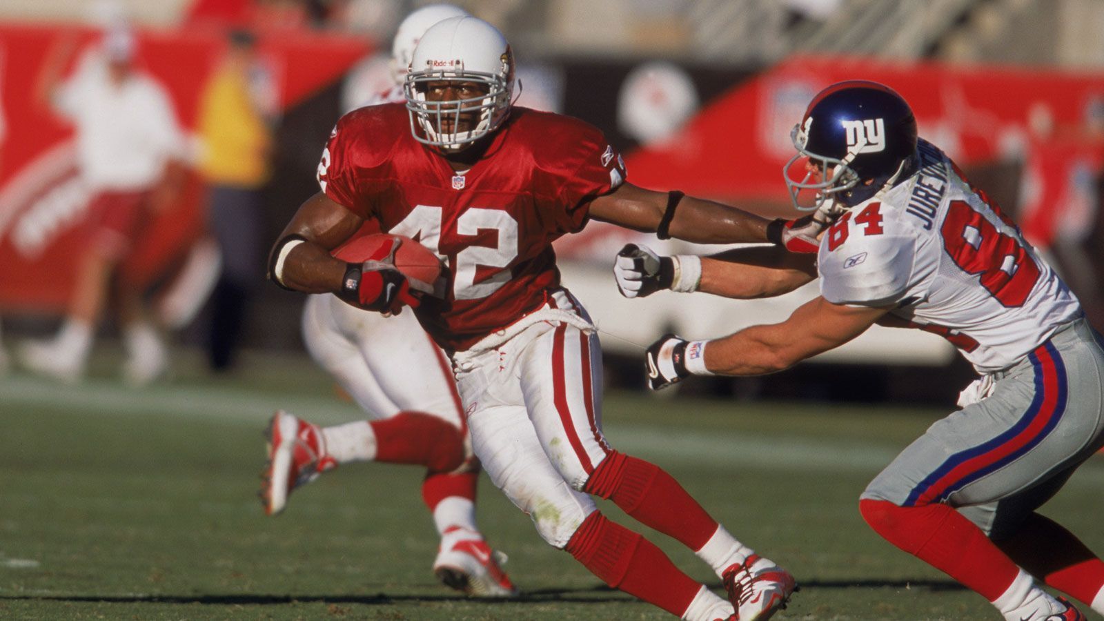 
                <strong>Die meisten Interceptions</strong><br>
                14 Spieler (u.a Kwamie Lassiter, Safety der Arizona Cardinals) mit vier - 27. Dezember 1998 vs. San Diego Chargers
              