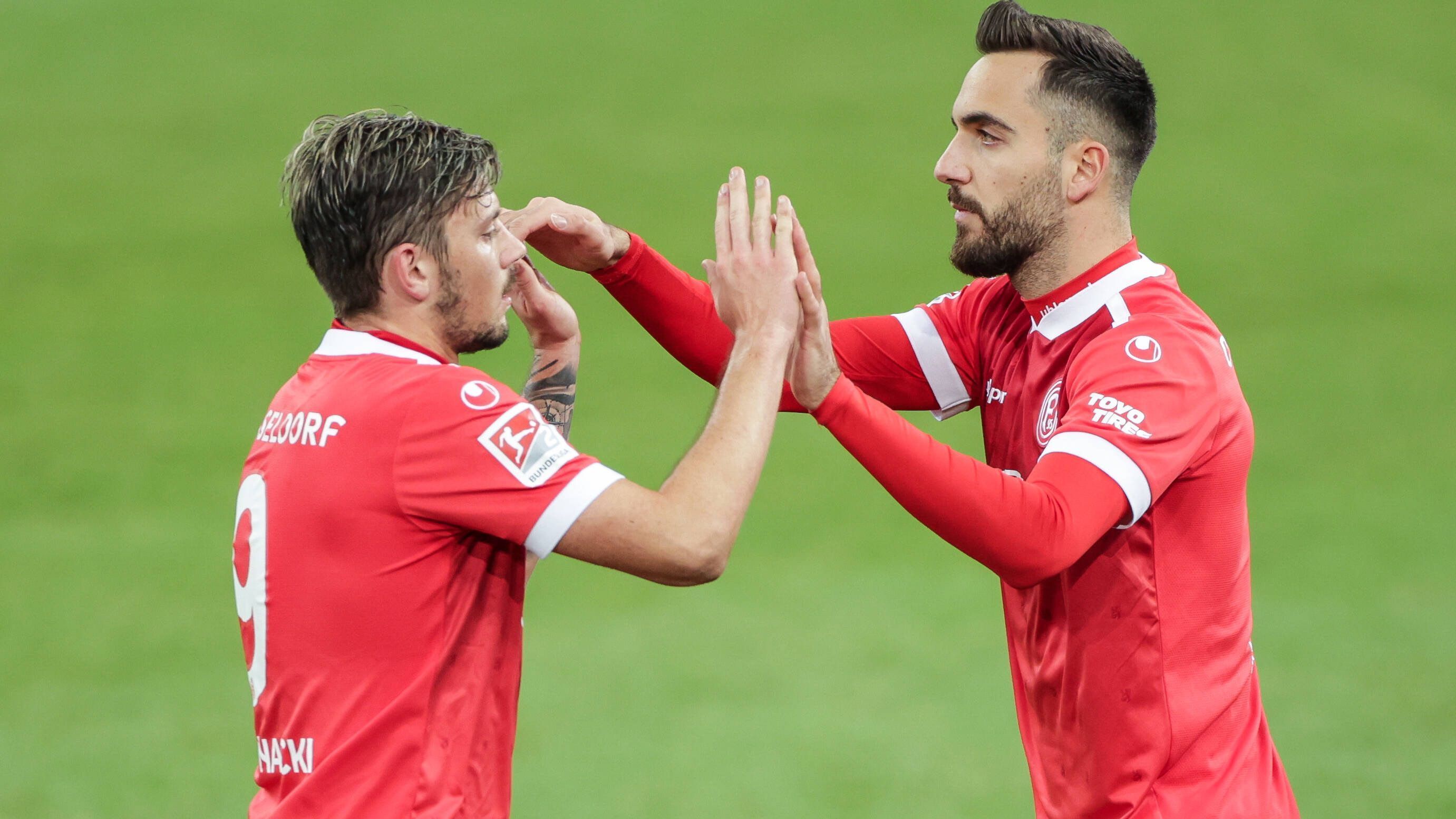 
                <strong>Fortuna Düsseldorf (zwei Spieler)</strong><br>
                &#x2022; Kenan Karaman (Türkei) - <br>&#x2022; Dawid Kownacki (Polen)<br>
              