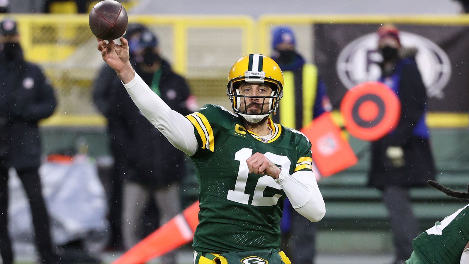 
                <strong>Platz 8: Aaron Rodgers (Green Bay Packers)</strong><br>
                QuarterbackIn der NFL seit 200524. Draft-Pick
              