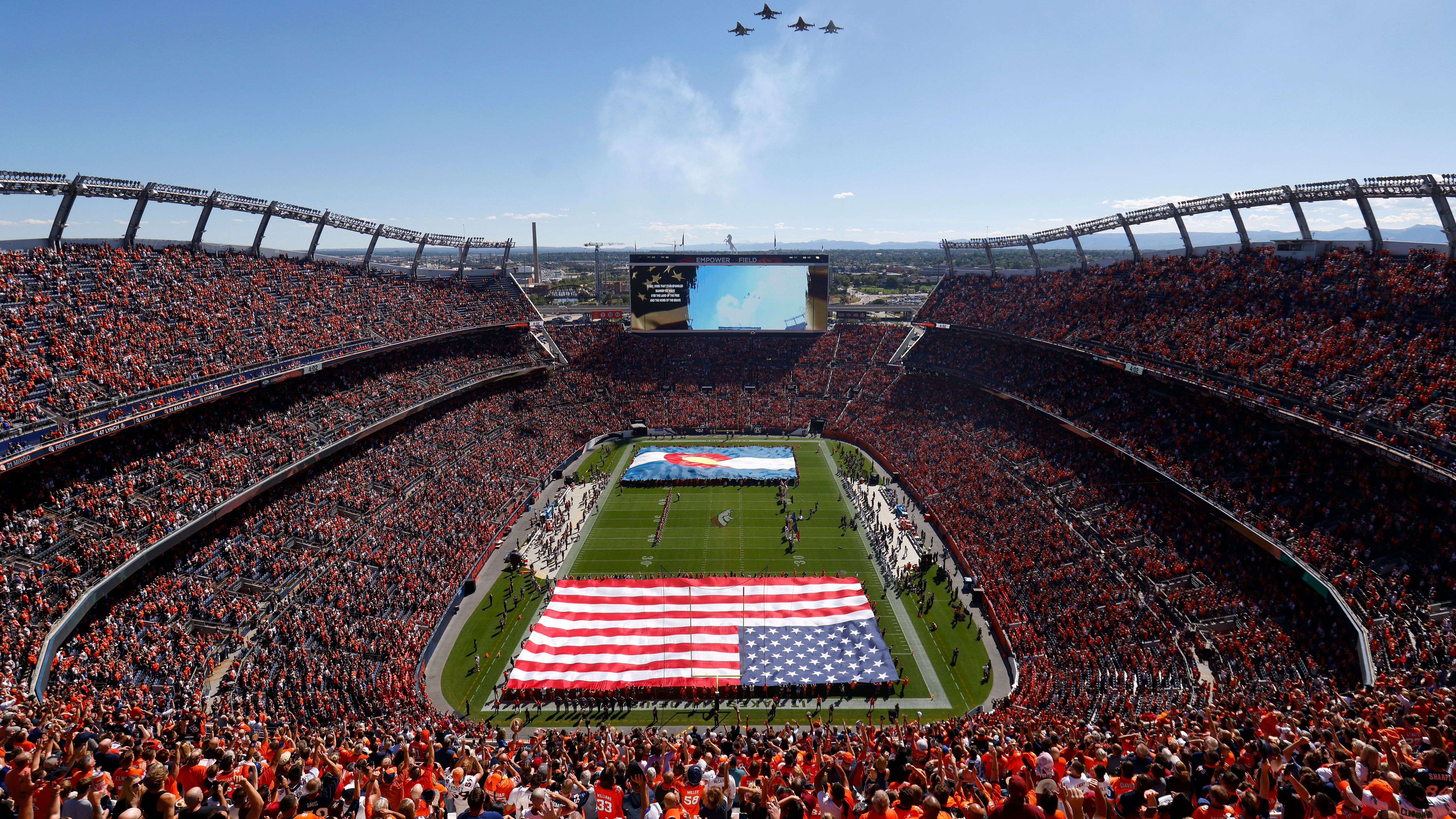<strong>4. Platz: Empower Field at Mile High – Denver Broncos</strong><br>Durchschnittliches Rating: 4.4