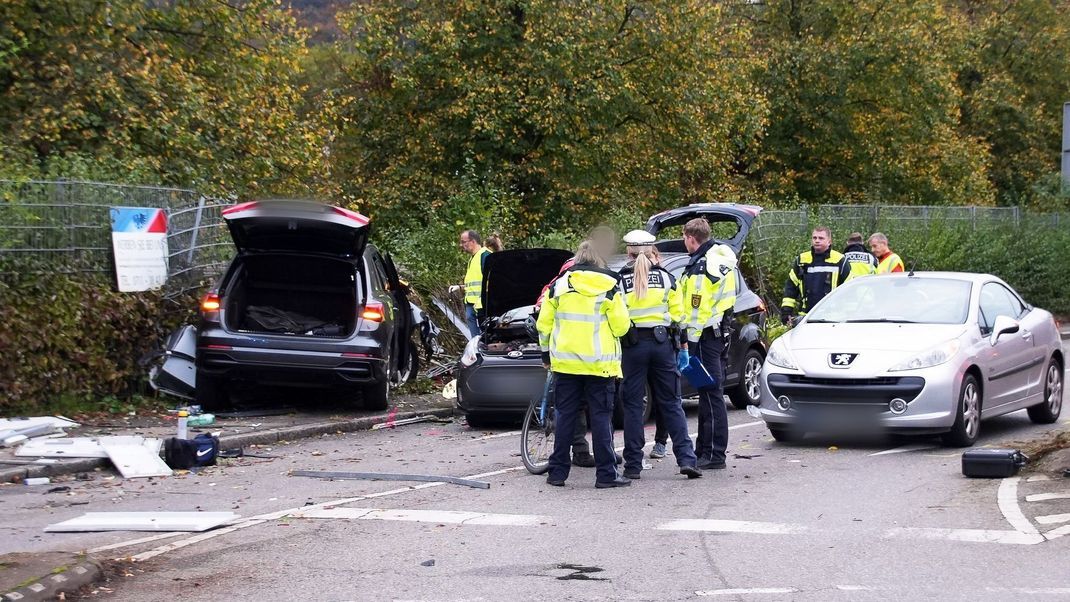 Ein tragischer Unfall in Esslingen kostete drei Menschen das Leben.