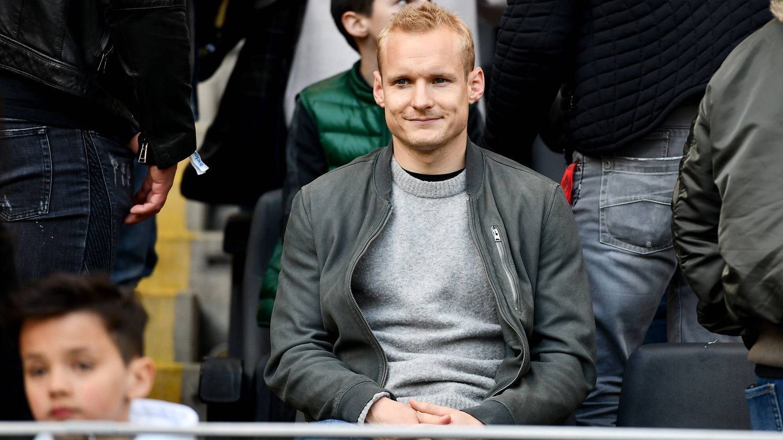 
                <strong>Sebastian Rode</strong><br>
                Alter: 28Marktwert: 3 Millionen EuroGehalt: 5 Millionen Euro
              