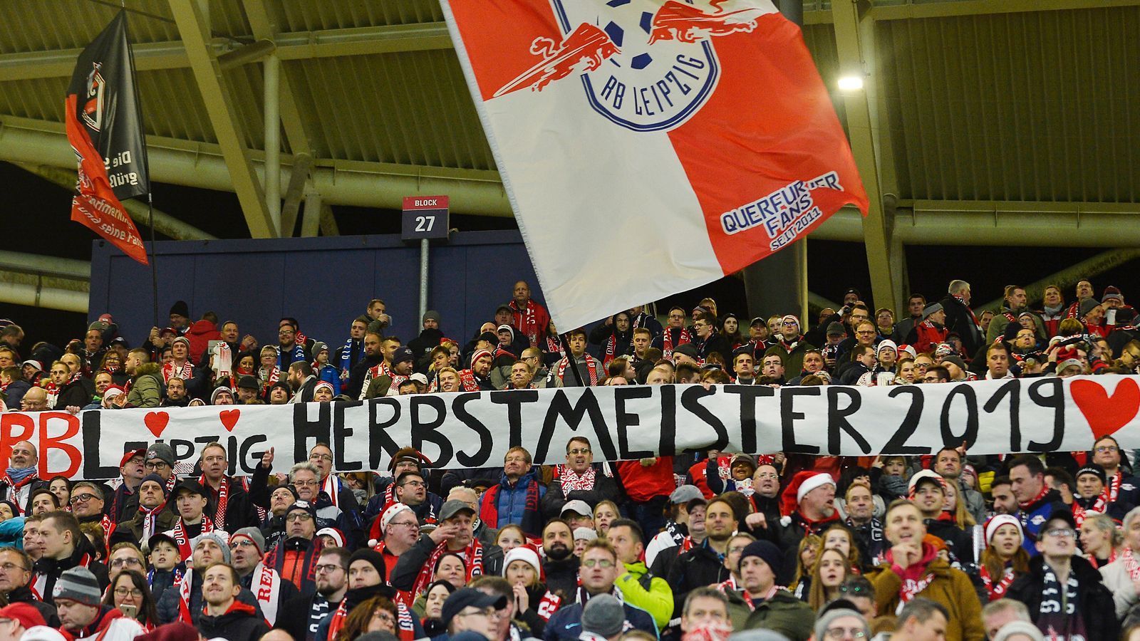 
                <strong>Diese Herbstmeister wurden am Saisonende nicht Deutscher Meister</strong><br>
                RB Leipzig ist Herbstmeister der Saison 2019/20. Von den bisherigen 56 Herbstmeistern der Fußball-Bundesliga konnten 38 auch am Saisonende die Meisterschale in die Höhe recken. ran.de zeigt die 18 Teams, die es am Ende nicht geschafft haben.
              