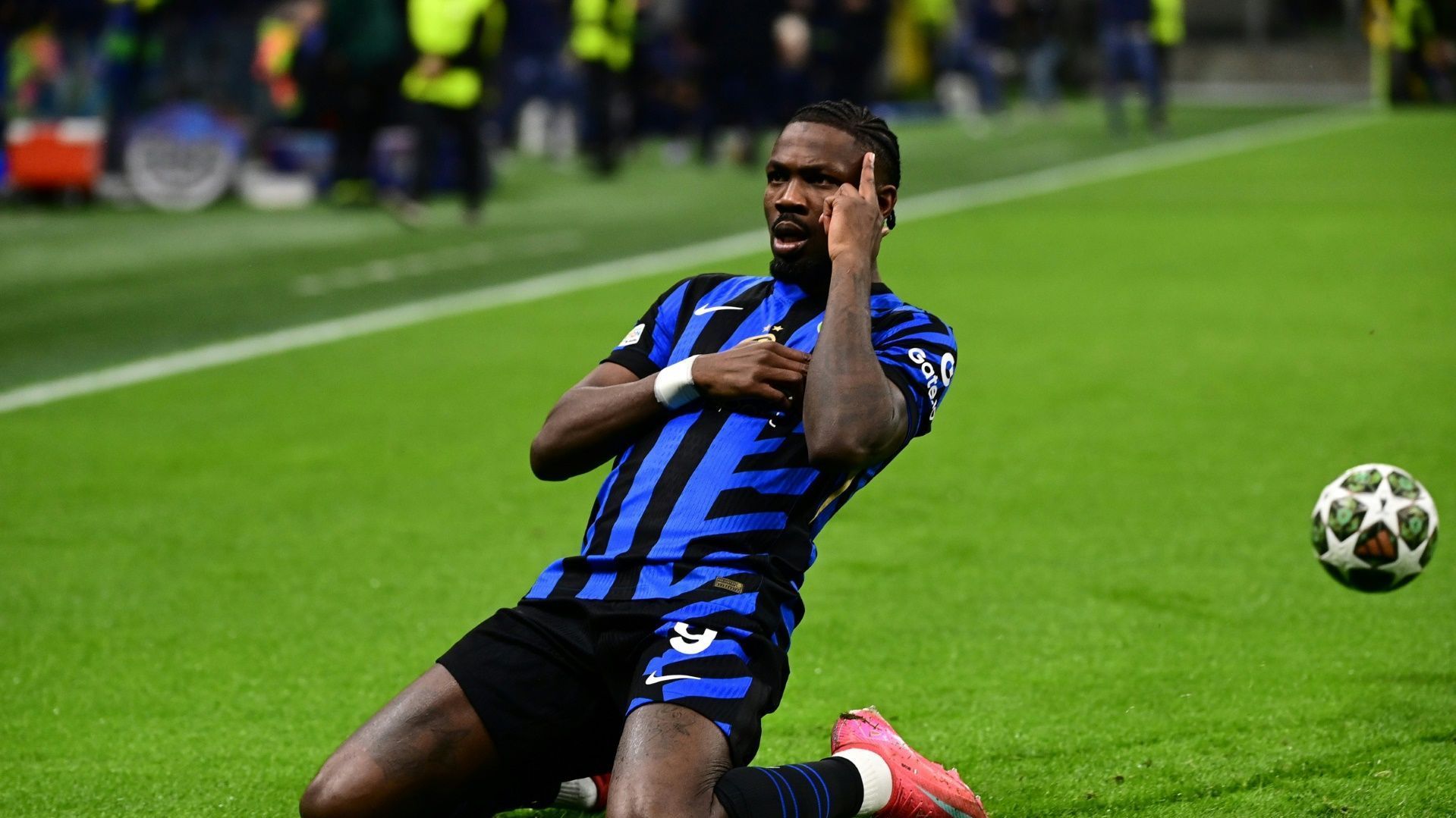<strong>Marcus Thuram (Inter Mailand)</strong><br>Marcus Thuram machte in der laufenden Saison für viele Experten den Sprung in die Weltspitze. In den wichtigen Momente erzielte er entscheidende Tore und war mit 14 Ligatoren und sieben Vorlagen auch in der Liga eine Konstante für die "Nerazzurri".