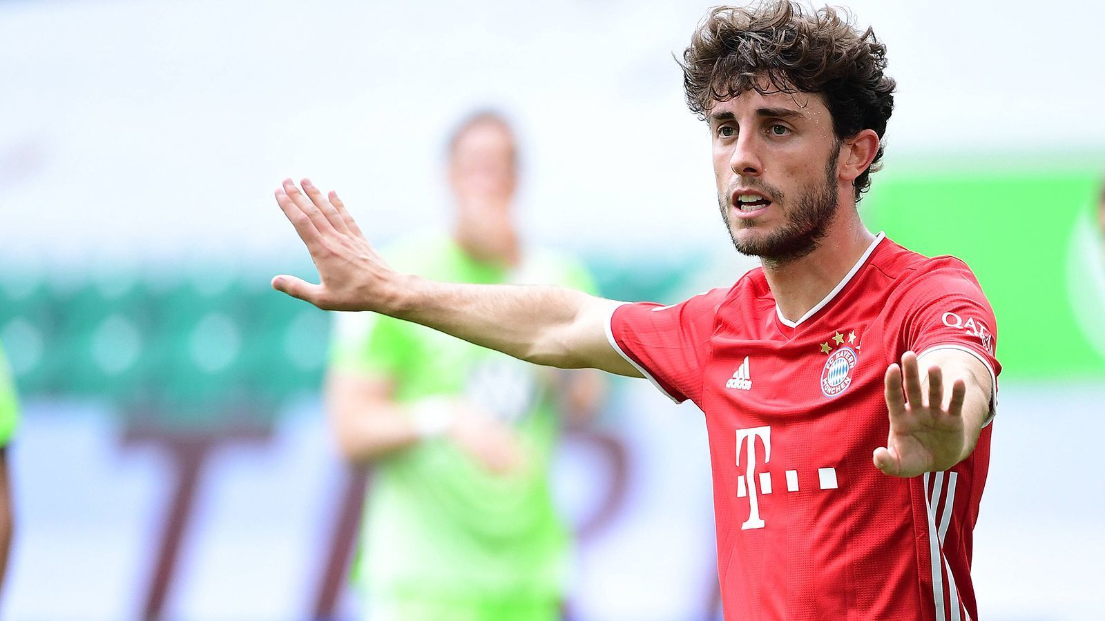 
                <strong>Alvaro Odriozola (2019/20 von Real Madrid)</strong><br>
                Wechselte im Januar 2020 per Leihe von den "Königlichen" zum FC Bayern und sollte den Konkurrenzkampf auf der Rechtsverteidiger-Position anheizen. Dieser Plan ging nicht auf. Nach nur fünf Einsätzen (eine Vorlage) und 179 Spielminuten ging es für den Spanier zurück nach Madrid. Gewann mit den Münchenern aber immerhin das Triple aus Meisterschaft, Pokal und Champions League.
              