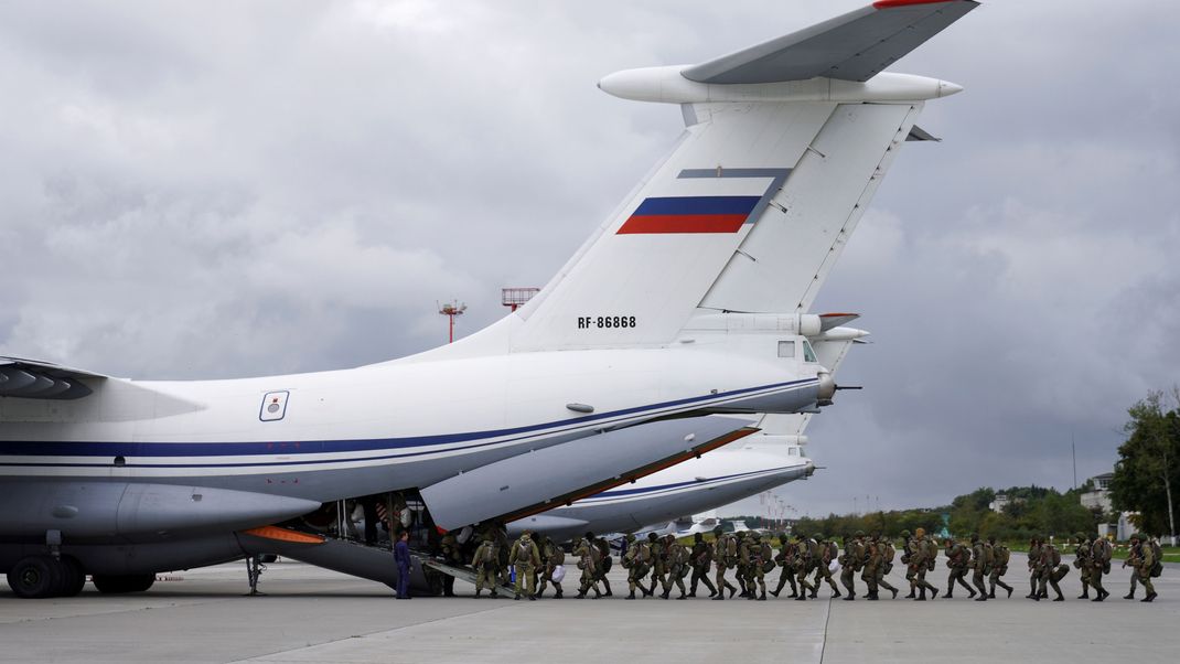 Ein russisches Militärflugzeug wurde in Belarus von Partisanen zerstört (Symbolbild).