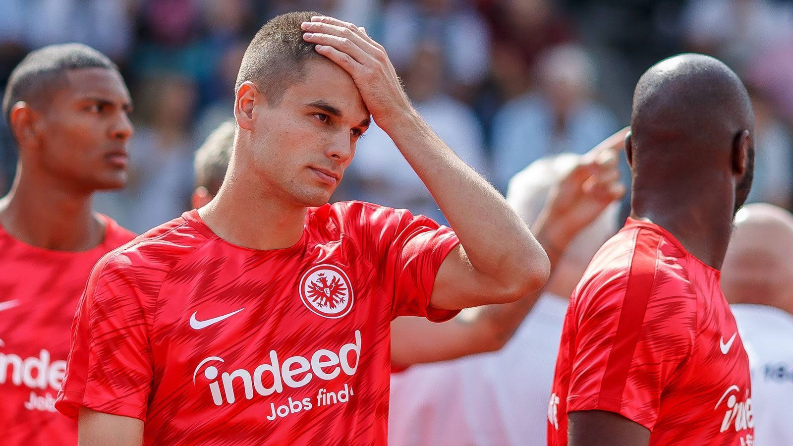 
                <strong>Sorgenkinder der Bundesliga</strong><br>
                Die Bundesliga-Saison hat noch gar nicht begonnen, da läuten bei einigen Teams bereits die Alarmglocken. ran.de zeigt, welche Mannschaften derzeit zu den Sorgenkindern der Liga gehören.
              