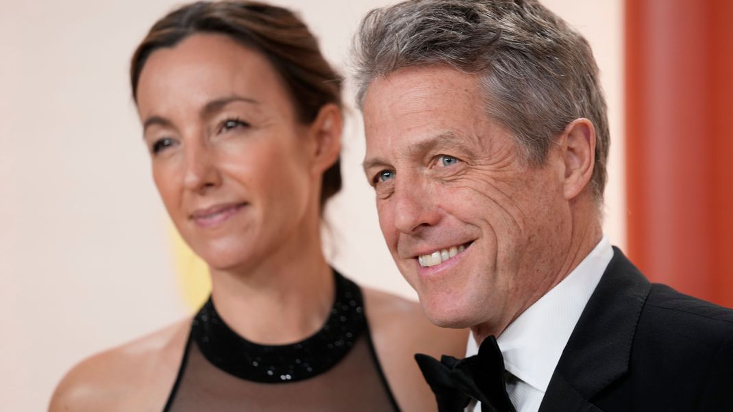 Hugh Grant zeigte sich beim Interview bei den Oscars 2023 nicht von seiner Schokoladenseite