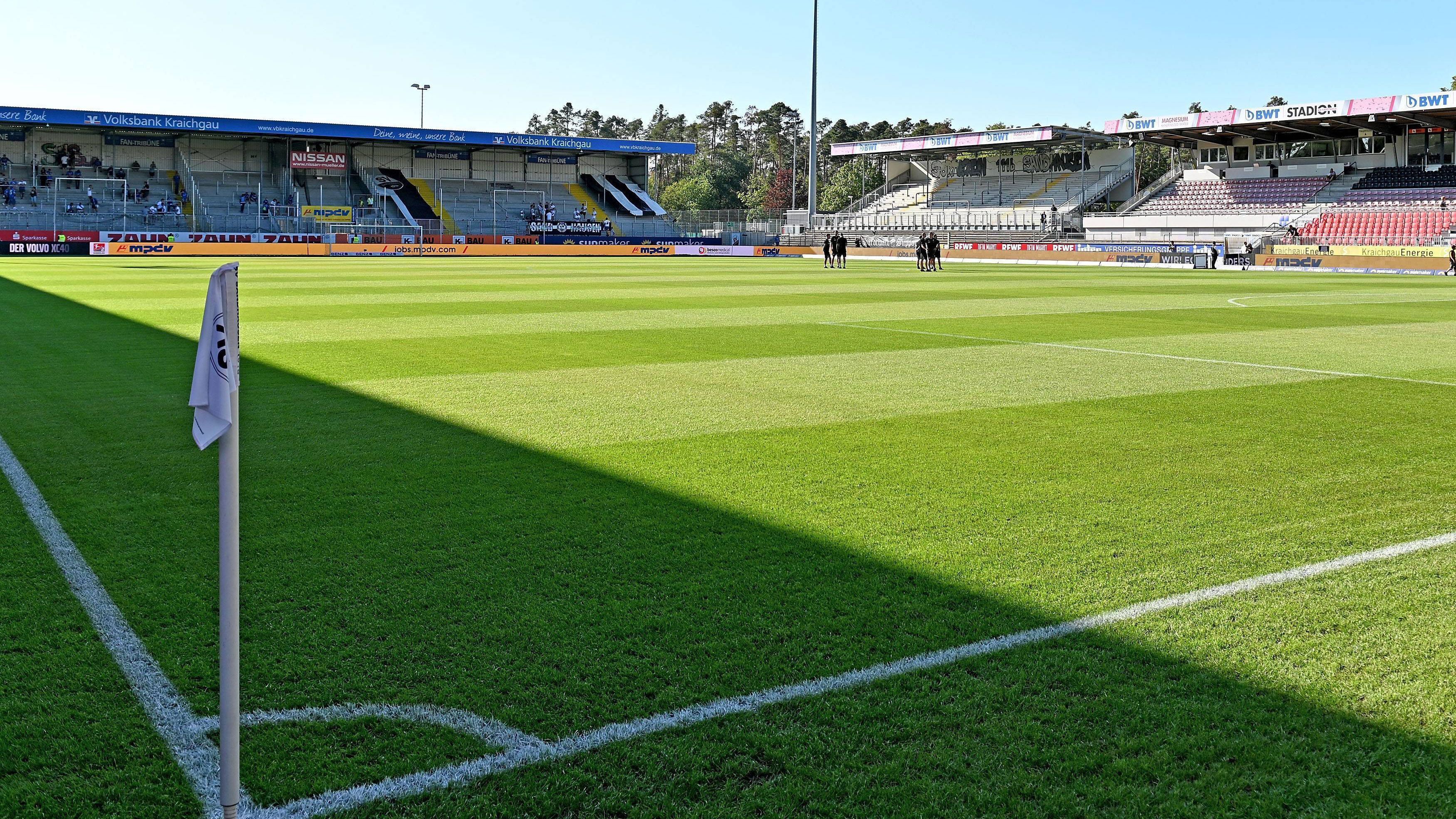 
                <strong>SV Sandhausen - RB Leipzig</strong><br>
                Anstoß: Samstag, 7. August, 15:30 UhrStadion: Hardtwald-StadionZuschauer erlaubt: 7.000
              