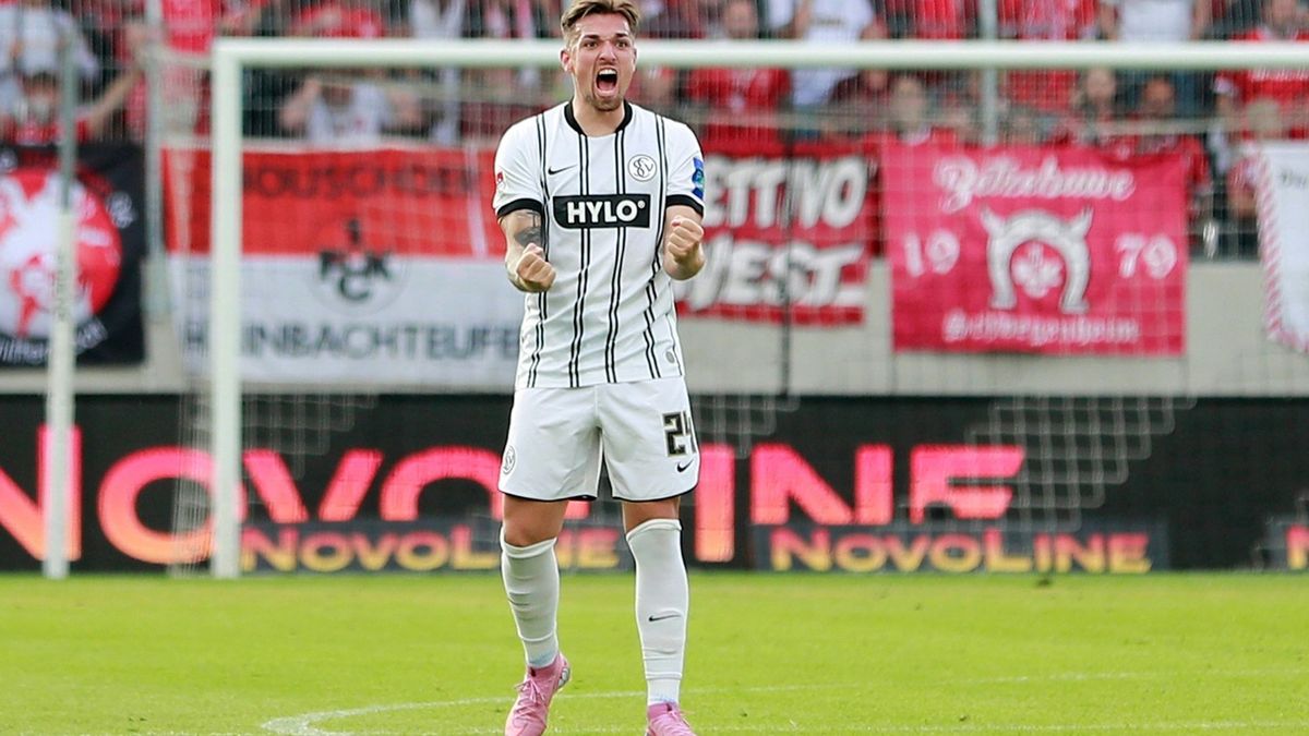 Luca Schnellbacher bejubelt sein Tor