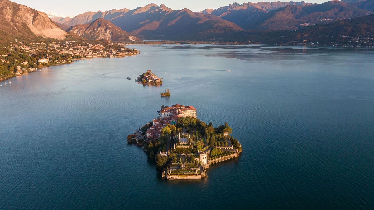 Schiffswrack mitten im Lago Maggiore entdeckt