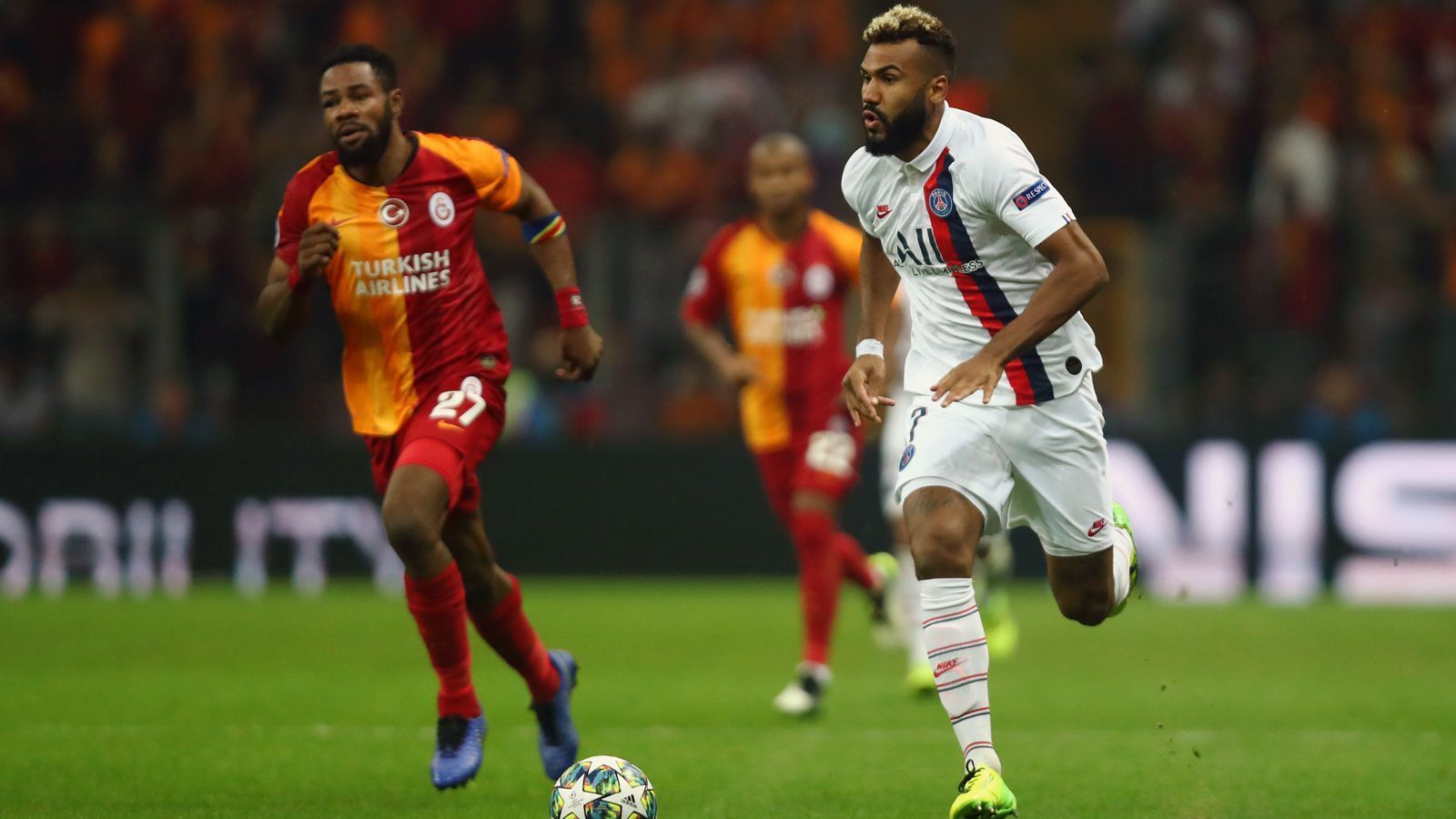 
                <strong>Eric Maxim Choupo-Moting (Paris St. Germain)</strong><br>
                101 Einsatz-Minuten verbuchte der frühere Bundesliga-Profi Eric Maxim Choupo-Moting im Herbst in der Champions-League-Gruppenphase für sich, doch im Frühjahr verzichten Trainer Thomas Tuchel und Paris St. Germain auf die Dienste des 30-jährigen Deutsch-Kameruners in der Königsklasse. Der gebürtige Hamburger muss seinen Platz aber nicht etwa für einen anderen Stürmer räumen, sondern für Marcin Bulka, dem dritten Keeper beim französischen Meister. 
              