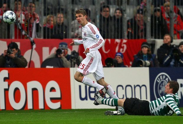 
                <strong>Thomas Müller gegen Sporting Lissabon</strong><br>
                Nach einem 5:0-Sieg im Hinspiel durfte Müller in der Allianz-Arena in den letzten 18 Minuten ran. In der Schlussminute besorgte er den 7:1-Endstand für das damalige Team von Jürgen Klinsmann. Nun geht es für Bayern gegen Porto. Erneut mit Müller in Superform?
              