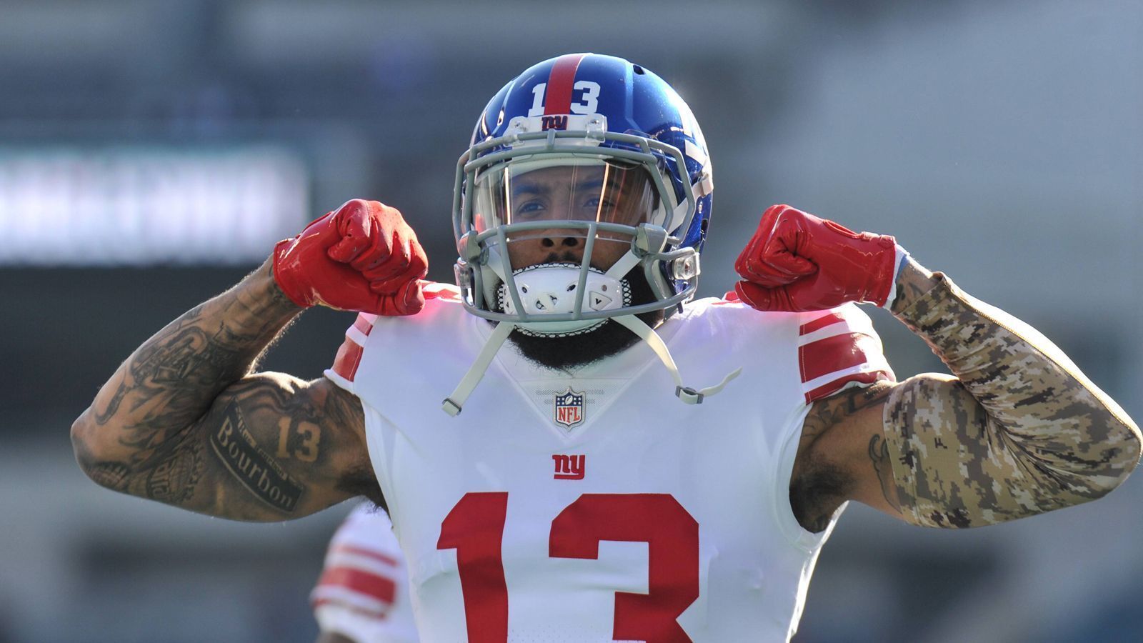 
                <strong>März 2019: Odell Beckham Jr.</strong><br>
                Der "Königstransfer", wenn man so will. Mit dem Trade des 27-Jährigen überraschten die Browns nicht nur die gesamte Liga. Sie holten sich noch mehr Qualität ins Haus, gleichzeitig auch einen echten Superstar, einen Namen, einen Exzentriker, der die Franchise so oder so in den Schlagzeilen halten wird. 
              