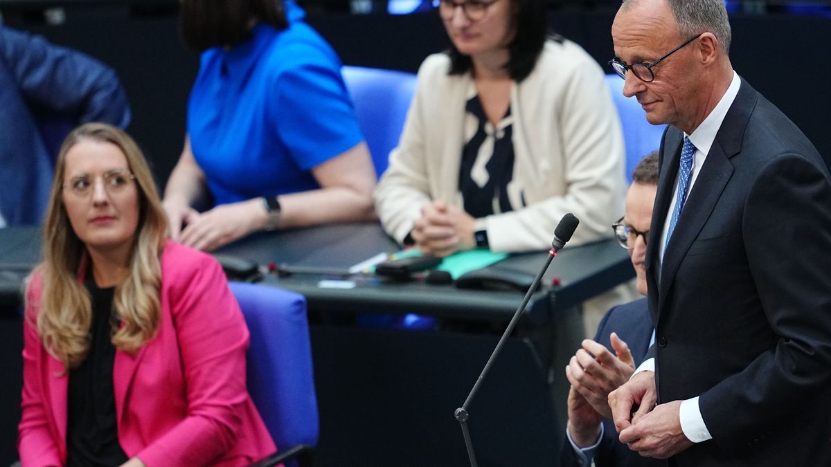 Die Fraktionschefin der Grünen, Katharina Dröge, wirft Neu-Bundeskanzler Friedrich Merz Unglaubwürdigkeit vor 