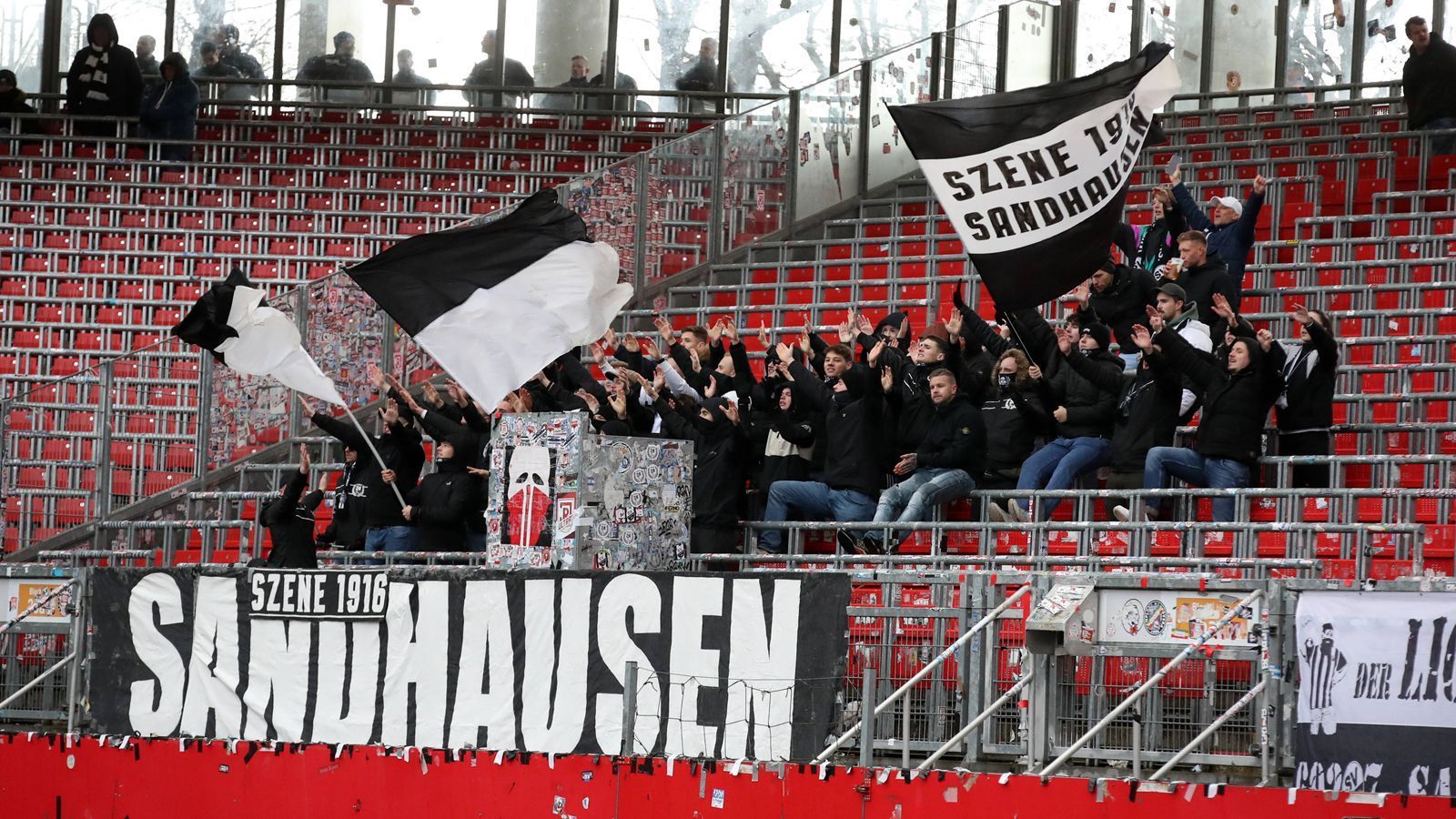 
                <strong>Platz 16 - geteilt: SV Sandhausen</strong><br>
                &#x2022; Wert der Geldstrafen: 0 Euro<br>&#x2022; Keine geahndeten Vorfälle<br>
              