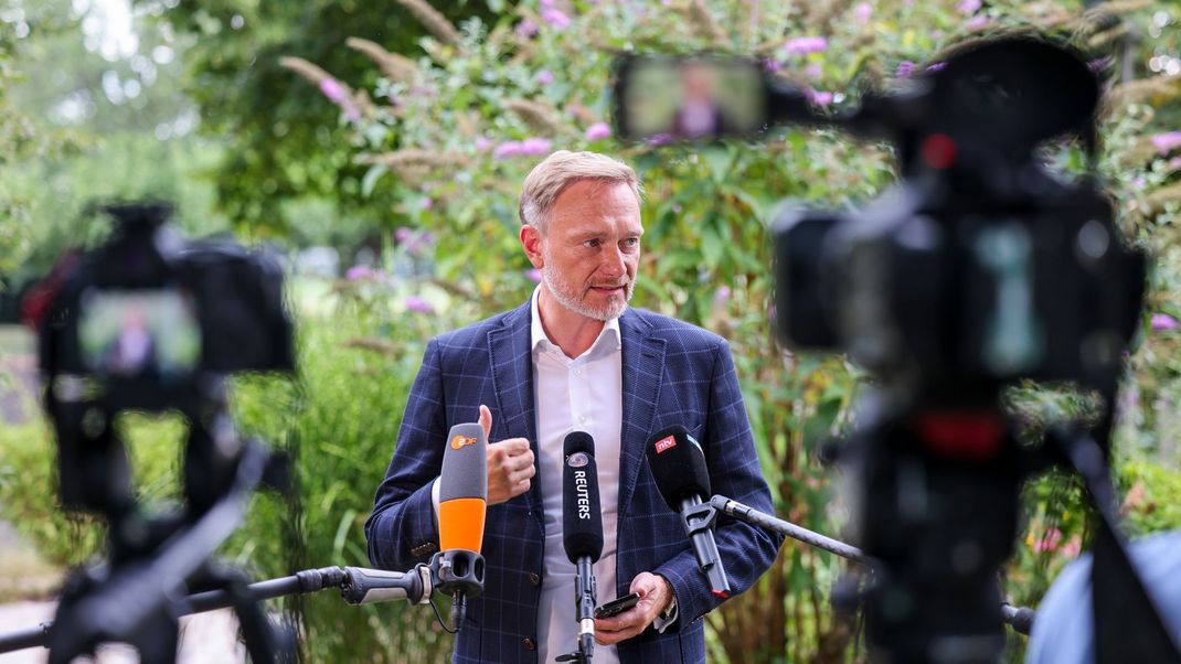 Finanzminister Lindner sieht Wermutstropfen bei Haushaltseinigung. 