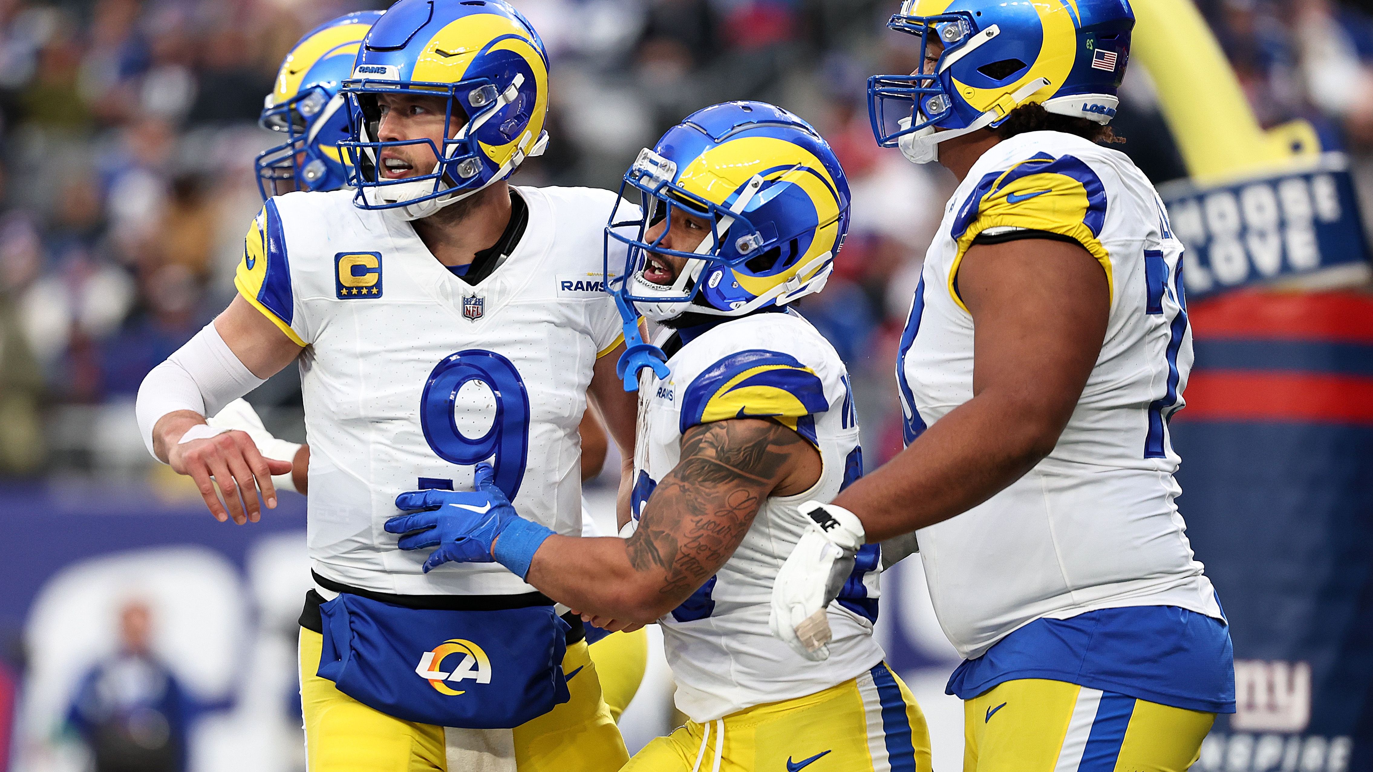 <strong>Los Angeles Rams</strong><br>Auch in der NFL braucht man manchmal die extra Portion Glück. Und die hatten die Rams in Woche 17. Erst machte sie ein verschossenes Field Goal kurz vor Schluss zum 26:25-Sieger bei den Giants. Und nur wenige Stunden später erhielten sie auch noch Schützenhilfe. Durch den 30:23-Sieg der Steelers bei den Seahawks ist den Rams ein Playoff-Platz nicht mehr zu nehmen.