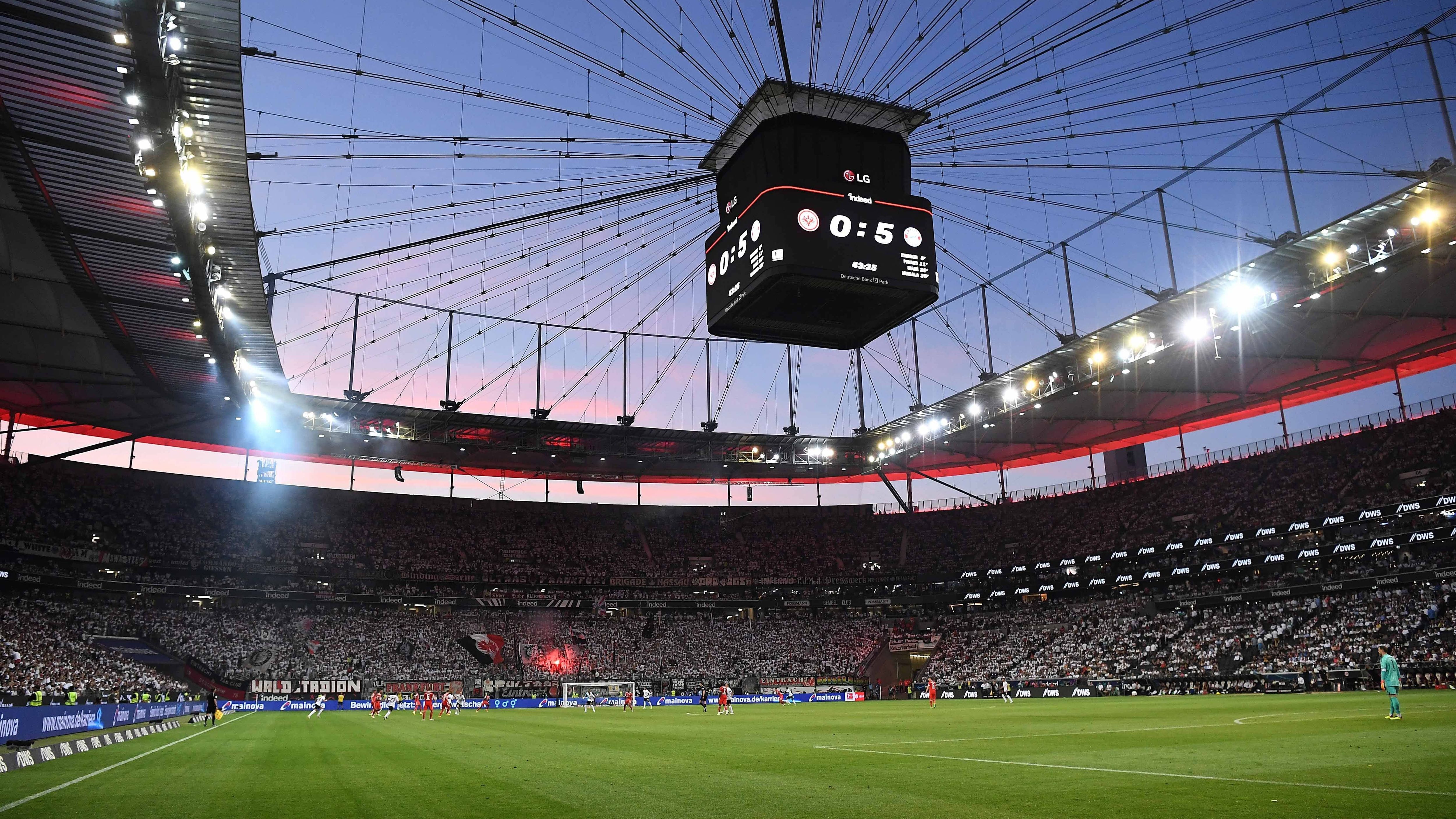 <strong>Promille-Grenze: 1,6</strong>  &nbsp; &nbsp; &nbsp; &nbsp; &nbsp; &nbsp; &nbsp; &nbsp; &nbsp; &nbsp; &nbsp; &nbsp; &nbsp; &nbsp; &nbsp; &nbsp; &nbsp; &nbsp; &nbsp; &nbsp; &nbsp; &nbsp; &nbsp; &nbsp; &nbsp; &nbsp; &nbsp; &nbsp; &nbsp; &nbsp; &nbsp; &nbsp; &nbsp; &nbsp; &nbsp; &nbsp; &nbsp; &nbsp; &nbsp; &nbsp; &nbsp; &nbsp; &nbsp; &nbsp; &nbsp; &nbsp; &nbsp; &nbsp; &nbsp; &nbsp; &nbsp; &nbsp; &nbsp;&nbsp; Auf 1,6 Promille haben sich folgende Teams festgelegt: Eintracht Frankfurt, der VfL Bochum und der 1. FC Heidenheim. Man sieht also, dass es durchaus Unterschiede in der Bundesliga gibt. Selbstverständlich sollte es jedoch sein, dass jeder nur so viel trinkt, wie er verträgt, damit der Fußball im Vordergrund bleibt.