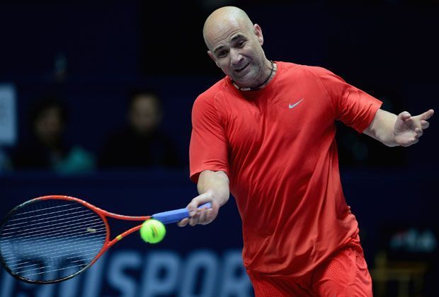 
                <strong>Andre Agassi (Team Singapur)</strong><br>
                Überraschung: Auch der ehemalige US-amerikanische Superstar, Weltranglisten-Erste und Ehemann von Steffi Graf, Andre Agassi, soll die ITPL bereichern - im "Team Singapur".
              