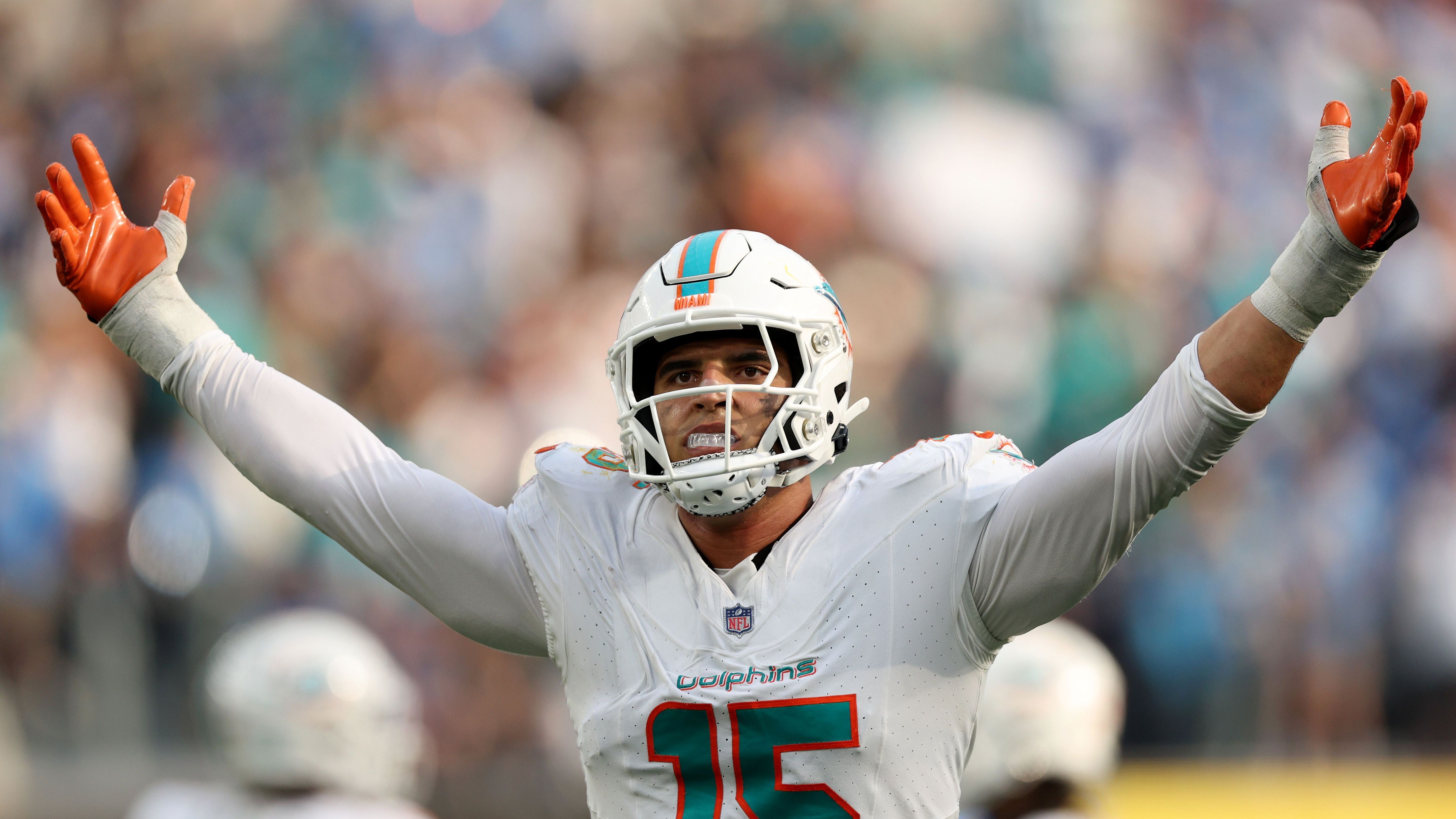 <strong>Jaelan Phillips (Miami Dolphins)<br></strong>Die Befürchtungen haben sich bestätigt. Die Miami Dolphins müssen den Rest der Saison auf Jaelan Phillips verzichten. Der Pass Rusher zog sich einen Achillessehnenriss zu. Die Dolphins bestätigten die Diagnose in den sozialen Medien. Der 24-Jährige kommt in dieser Saison auf sechseinhalb Sacks.&nbsp;