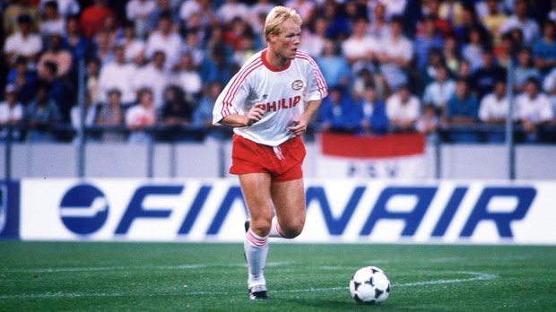 
                <strong>Niederlande: Ronald Koeman</strong><br>
                Abwehr: Beim EM-Sieg der Niederlande gegen Deutschland 1988 sorgte Ronald Koeman auch abseits des Platzes für Schlagzeilen. Nach dem Trikot-Tausch mit Olaf Thon wischte sich Koeman mit dem Leibchen des Gegners demonstrativ den Hintern ab. Nichts zu Mäkeln gibts an seiner Leistung auf dem Platz: Mit 193 Erstligatoren gilt er als erfolgreichster Torschütze unter den Defensivspielern. 
              