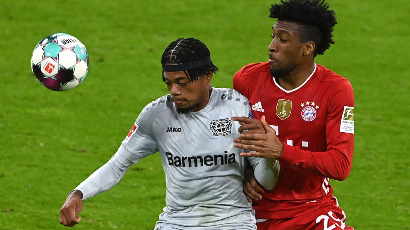 
                <strong>Kingsley Coman</strong><br>
                Hat an sich wenig Probleme mit seinem Gegenspieler Sinkgraven, bleibt in den herausgedribbelten Aktionen aber viel zu harmlos. In der 33. Minute mit einem bösen Fehlpass, den folgenden Konter verschlampen die Leverkusener jedoch. Nach 63 Minuten für Sane ausgewechselt. ran-Note: 4
              