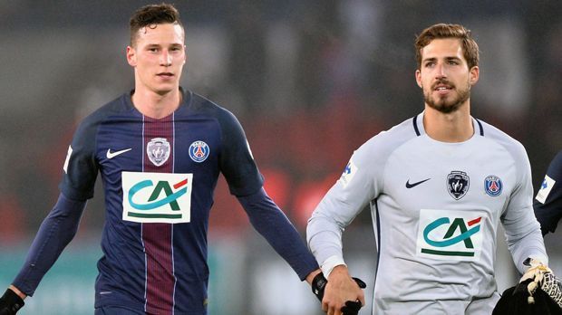 
                <strong>Frankreich - Julian Draxler und Kevin Trapp (Paris St. Germain)</strong><br>
                Frankreich - Julian Draxler und Kevin Trapp (Paris St. Germain): In der Vorsaison wurde PSG mit sagenhaften 31 Punkten Vorsprung Meister. Dieses Mal ist es aber ein mehr als sehr zähes Ringen für die deutschen Stars Julian Draxler und Kevin Trapp. Denn der AS Monaco spielt ebenfalls eine tolle Saison, hat, wie PSG, 80 Punkte auf dem Konto. Zudem haben die Monegassen ein Nachholspiel gegen St. Etienne in der Hinterhand. Sprich: Aus eigener Kraft kann Paris nicht Meister werden und so ist der fünfte Titel in Folge in Gefahr. Dabei feierte PSG zuletzt acht Liga-Siege in Folge.
              