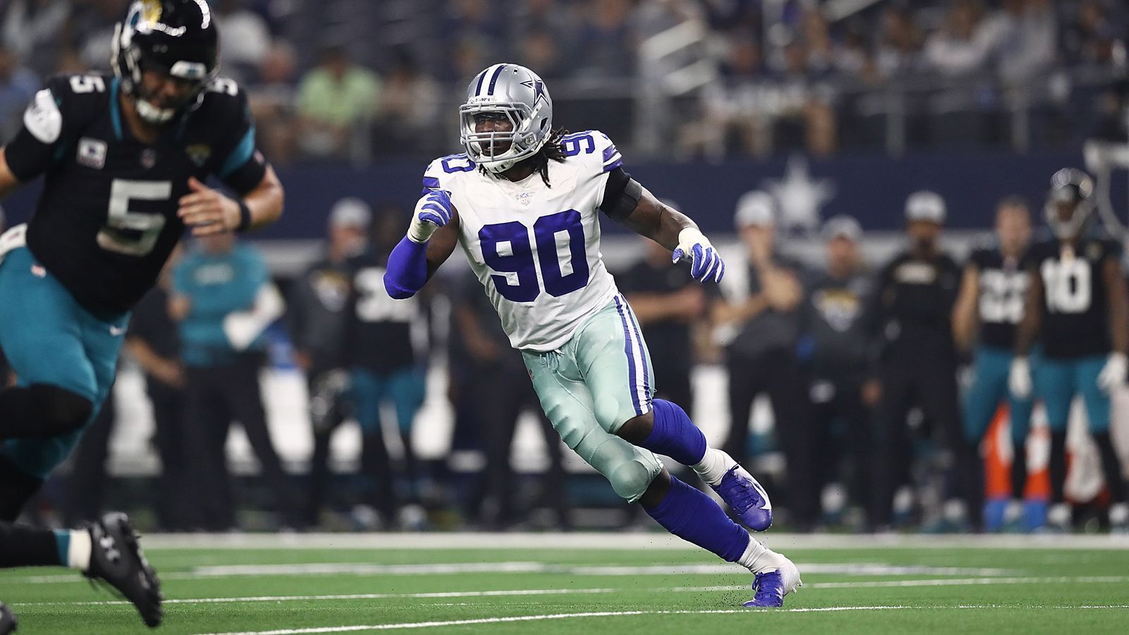 
                <strong>Dallas Cowboys: DeMarcus Lawrence</strong><br>
                Gesamtverdienst 2019: 31.100.000 DollarDefensive End
              