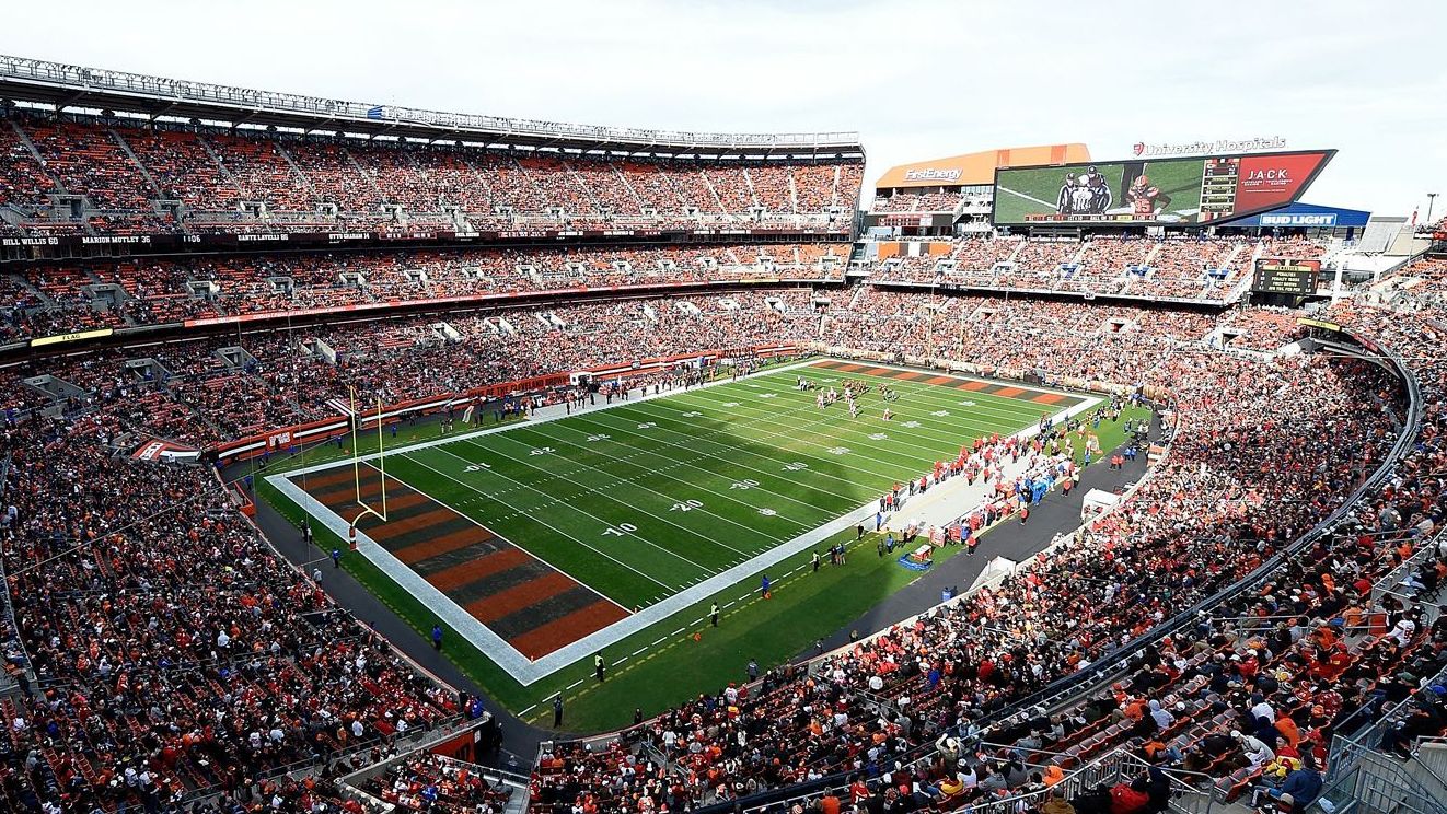 <strong>Die neuen Stadien der NFL-Teams</strong><br>Anfang August haben die Cleveland Browns die Renderings für ihr neues Stadion "Brook Park" veröffentlicht. Doch das Team aus Ohio ist nicht das einzige, das in naher Zukunft in ein neues Zuhause umziehen wird. Auch die Bufallo Bills haben große Pläne. <em><strong>ran</strong></em> präsentiert euch alle neuen Stadien, die aktuell von NFL-Teams geplant sind. <em>(Quelle: X.com, Bild: FirstEnergy Stadium, Stand: 22.8.2024)</em>