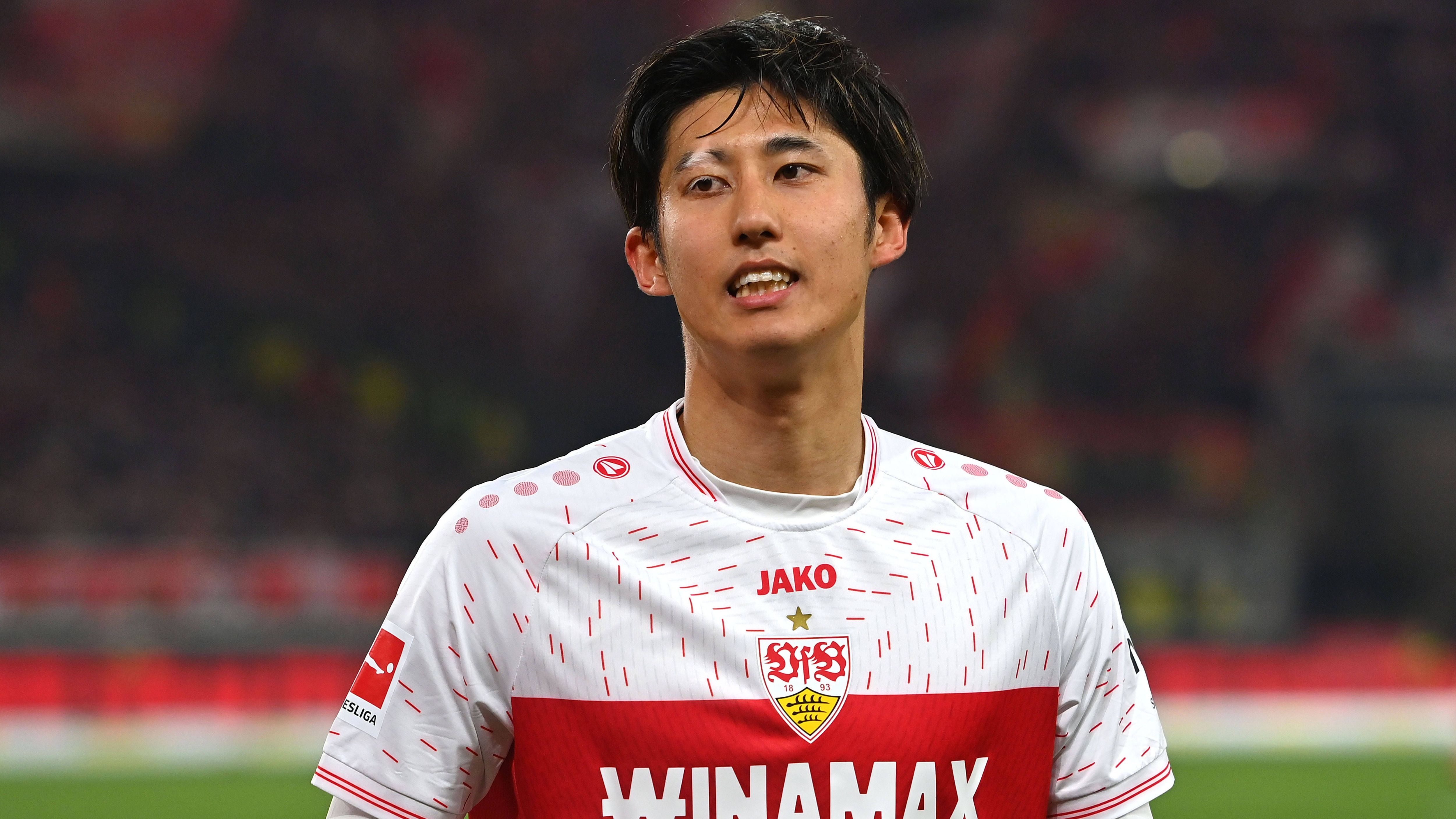 <strong>Linker Innenverteidiger: Hiroki Ito</strong><br>Neben Kim könnte Neuzugang und Linksfuß Hiroki Ito auflaufen. Der Japaner begeisterte beim VfB Stuttgart in der vergangenen Spielzeit durch einen exzellenten Spielaufbau, starke Zweikampfwerte und gutes Stellungsspiel. 23,5 Millionen legten die Bayern für ihn auf den Tisch, durch seine gute Form könnte er direkt in die Startelf rutschen.