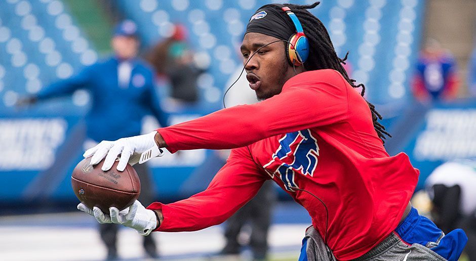 
                <strong>Sammy Watkins zu den Los Angeles Rams</strong><br>
                Nach drei Jahren bei den Buffalo Bills versucht sich Sammy Watkins in dieser Saison bei den Los Angeles Rams. Dafür gab der kalifornische Klub Cornerback E.J. Gaines und einen Zweitrunden-Pick des Draft 2018. Die Rams erhalten zudem noch einen Sechstrunden-Draftpick im kommenden Jahr. Bislang erlief Running Back Watkins in 37 Regular-Season-Spielen 17 Touchdowns.
              