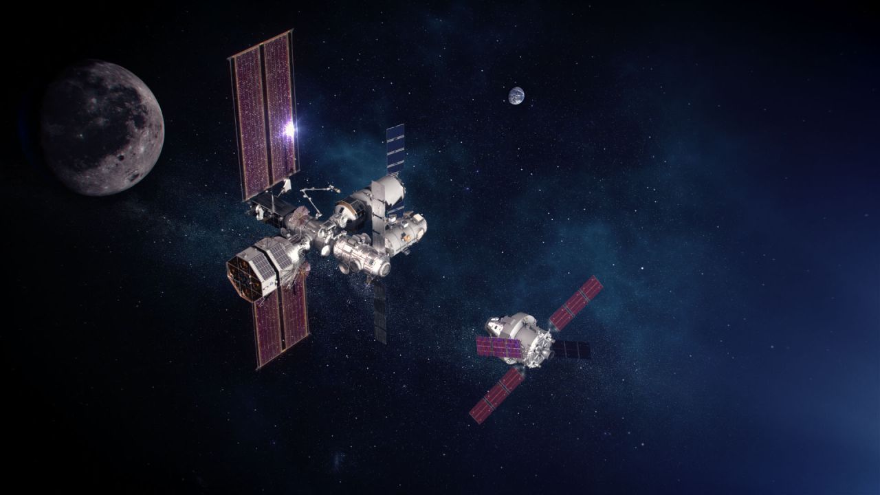 Die NASA plant eine neue Raumstation. Sie soll aber nicht um die Erde kreisen wie die ISS, sondern um den Mond. Außerdem wird sie nicht ständig bemannt sein, sondern immer nur ein paar Monate lang. Das Antriebs-Modul wird schon gebaut.