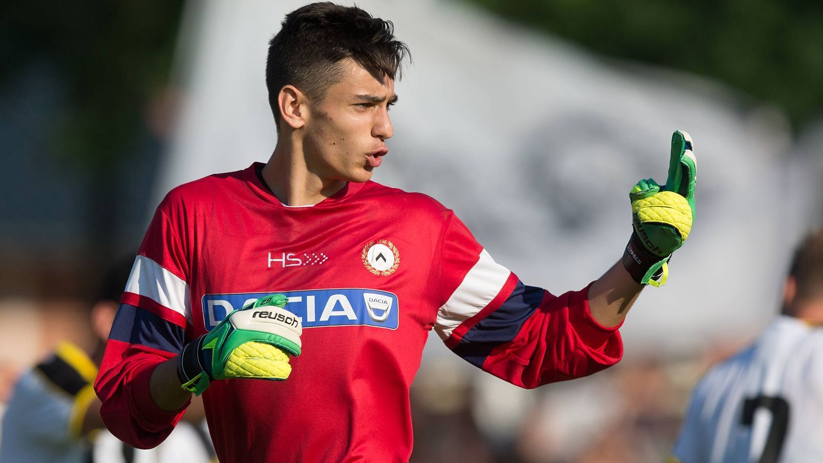 
                <strong>4. Platz - Udinese Calcio: 300,22 Mio.</strong><br>
                Teuerste Verpflichtungen: Rolando Mandragora (20 Mio.), Ignacio Pussetto (8 Mio.), Davide Faraoni (8 Mio.) - Teuerste Abgänge: Alex Meret (Bild, 26 Mio.), Alexis Sanchez (26 Mio.), Stefano Fiore (25 Mio.)
              