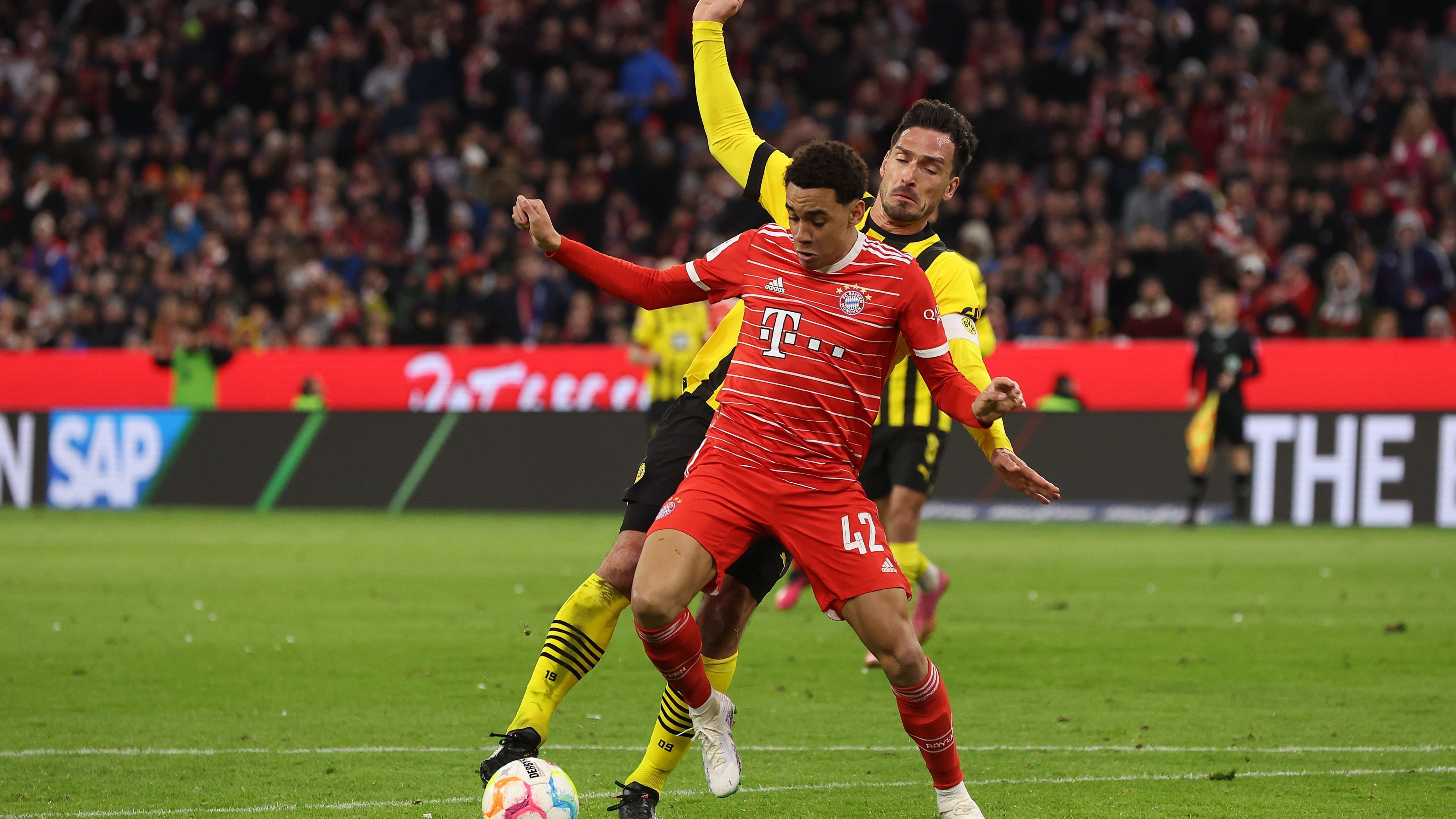 <strong>Das 111. Duell steht an: Evergreen der Bundesliga</strong><br>Bereits zum 111. Mal treffen Borussia Dortmund und der FC Bayern München seit der Bundesliga-Gründung aufeinander. Die Bayern konnten 54 Bundesliga-Spiele für sich entscheiden, der BVB 26. Die Rivalen teilten 30 Mal die Punkte.