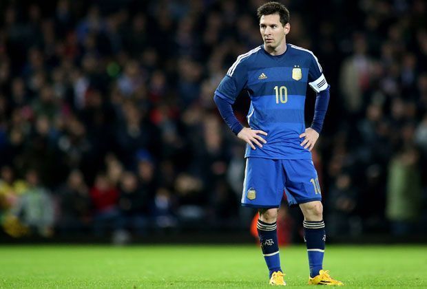 
                <strong>Erfolge</strong><br>
                Bei internationalen Titeln sieht es jedoch mau aus für beide Superstars. Messi konnte mit der Nationalmannschaft lediglich bei Olympia 2008 die Goldmedaille erringen.
              