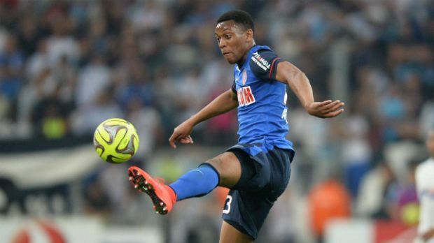 
                <strong>Klausel 3: Ballon d'Or-Nominierung</strong><br>
                Klausel 3: Wird Martial zu "Europas Fußballer des Jahres" ausgezeichnet, soll Monaco angeblich weitere zehn Millionen Euro kassieren. Laut "TF1" würde sogar schon eine Nominierung ausreichen. Damit könnte die Verpflichtung des 19-Jährigen Manchester United insgesamt 80 Millionen Euro kosten.
              