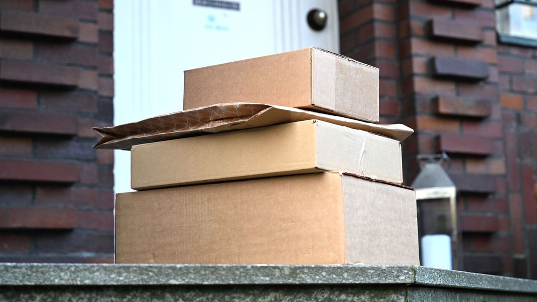 Der Frust der Kund:innen über die Deutsche Post und DHL hat einen neuen Höchststand erreicht.