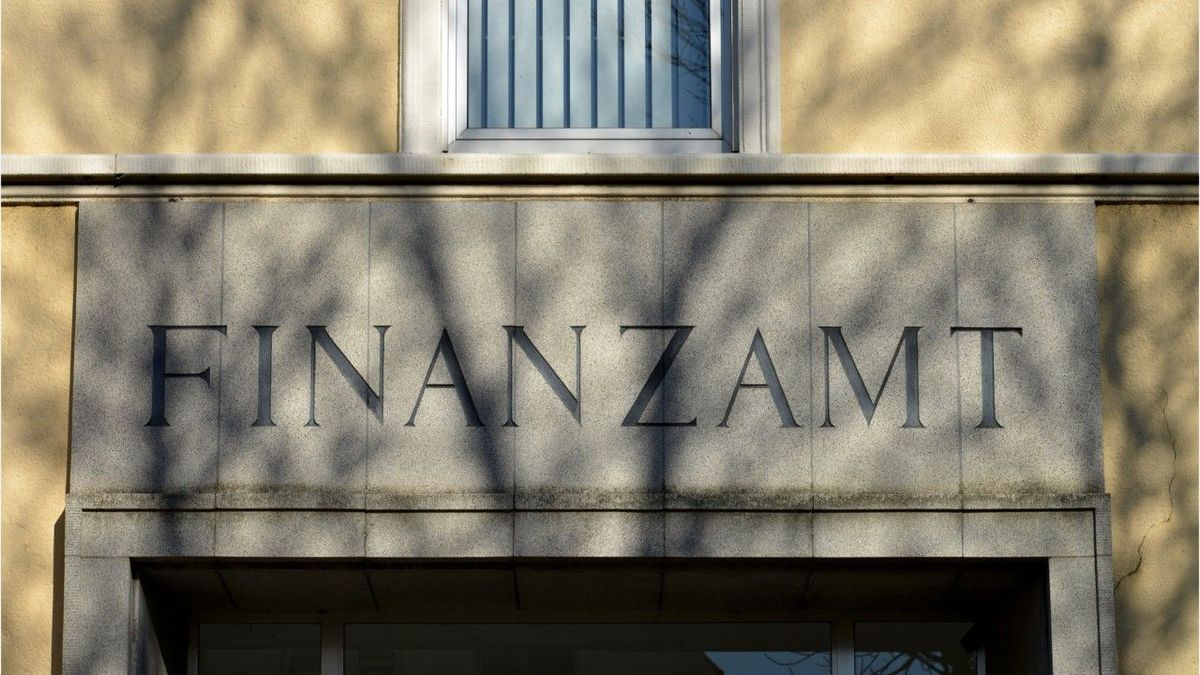 Steuerfahndung jagt zahlreiche Influencer