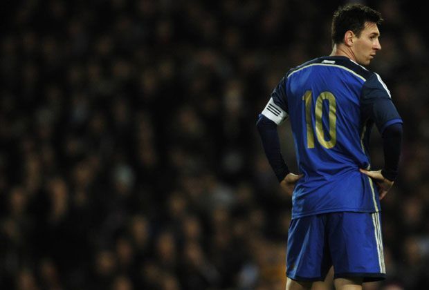 
                <strong>Länderspiele</strong><br>
                96 Länderspiele absolvierte Messi für Argentinien bereits. Zum Rekordnationalspieler fehlen dem Kapitän jedoch noch 49 Spiele. Momentaner Rekordhalter: Javier Zanetti.
              