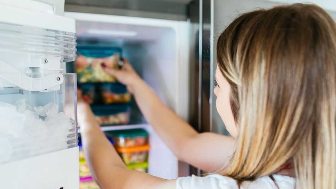 Ist es Gefrierbrand? So erkennst du, dass du die Lebensmittel aus dem Tiefkühlfach noch essen kannst.