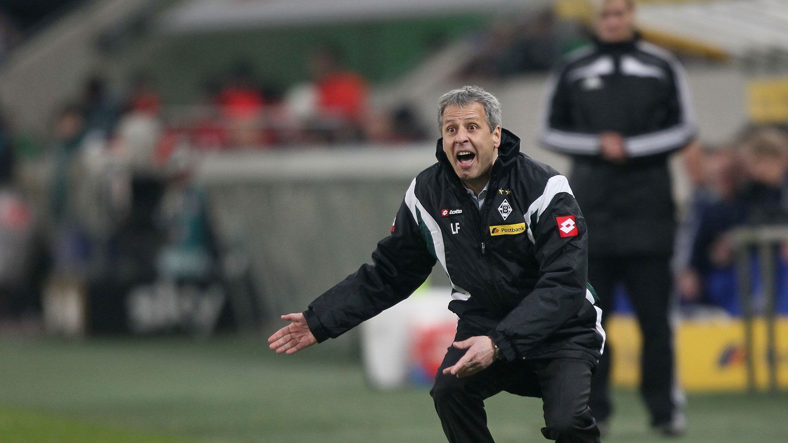 
                <strong>Platz 9: Borussia Mönchengladbach</strong><br>
                -          Anzahl Trainer: 17-          Trainer mit der längsten Amtszeit: Lucien Favre (4 Jahre, 7 Monate, 6 Tage)
              